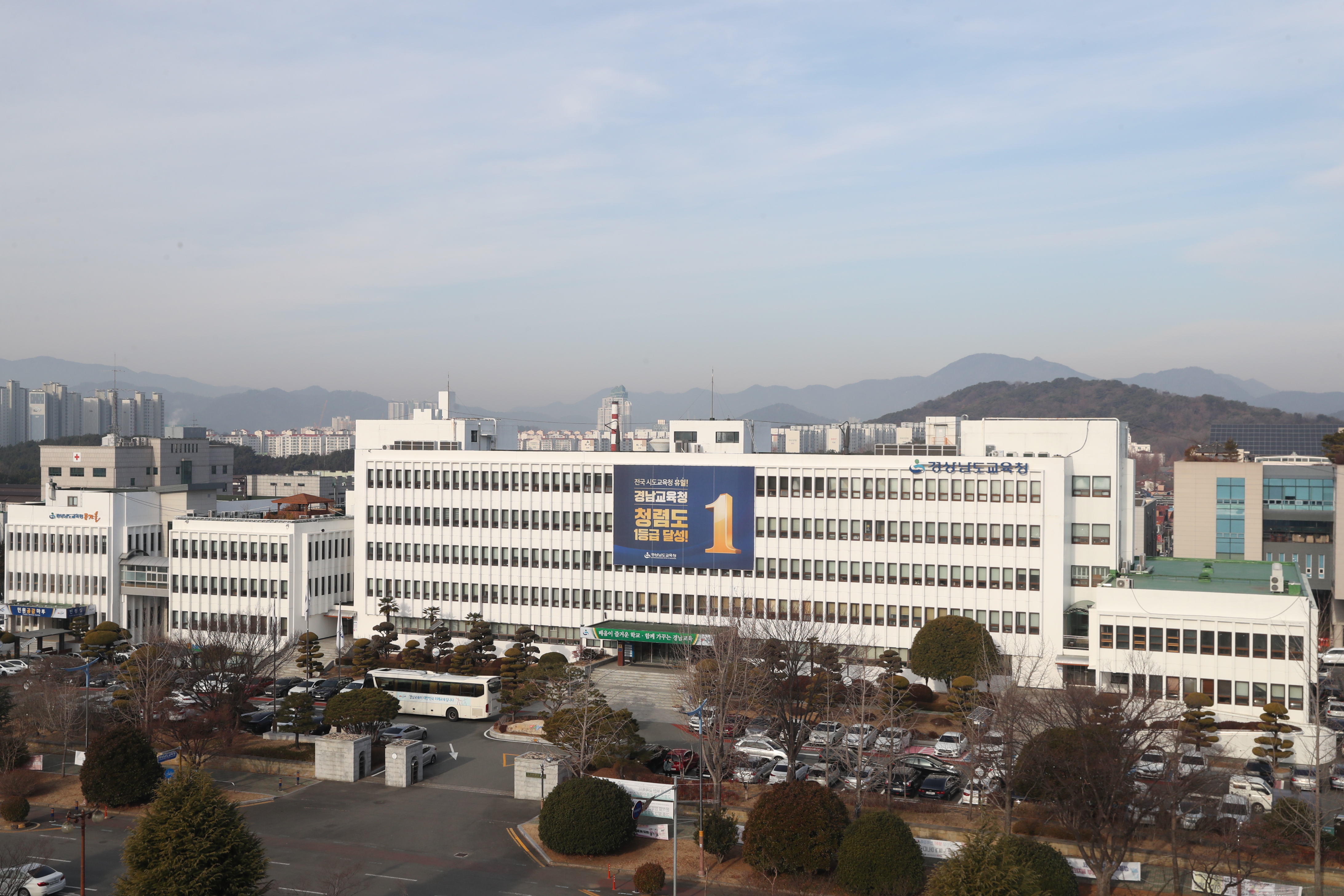 “급식에 애정을 가진 교육감으로서 급식 질 향상을 위해 최선을 다하고 있다”(교육복지과 이진경 ☎210-5187) - 관련이미지1