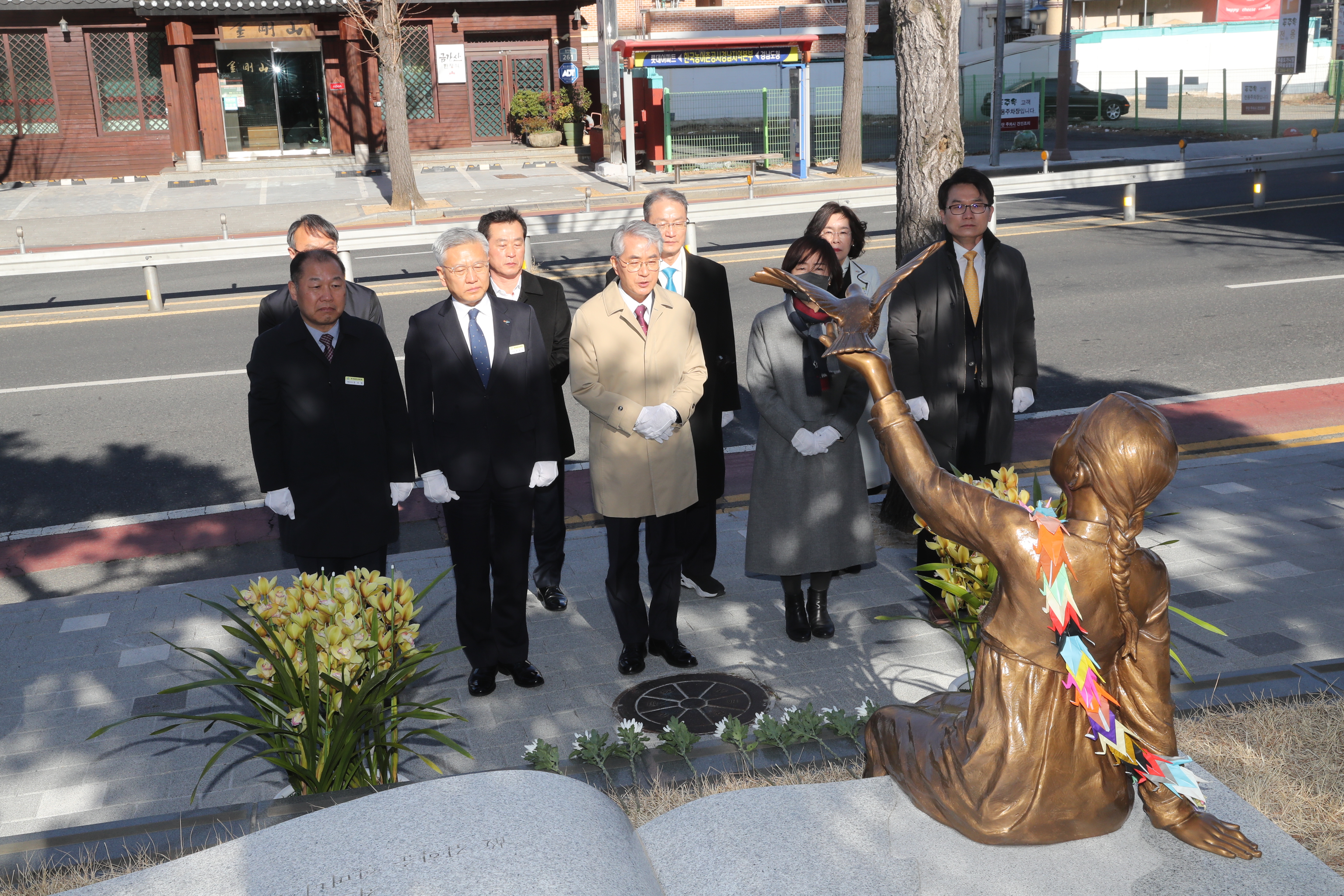 경남교육청 ‘인권·평화 조형물’ 설치 5주년 추모식 - 관련이미지1