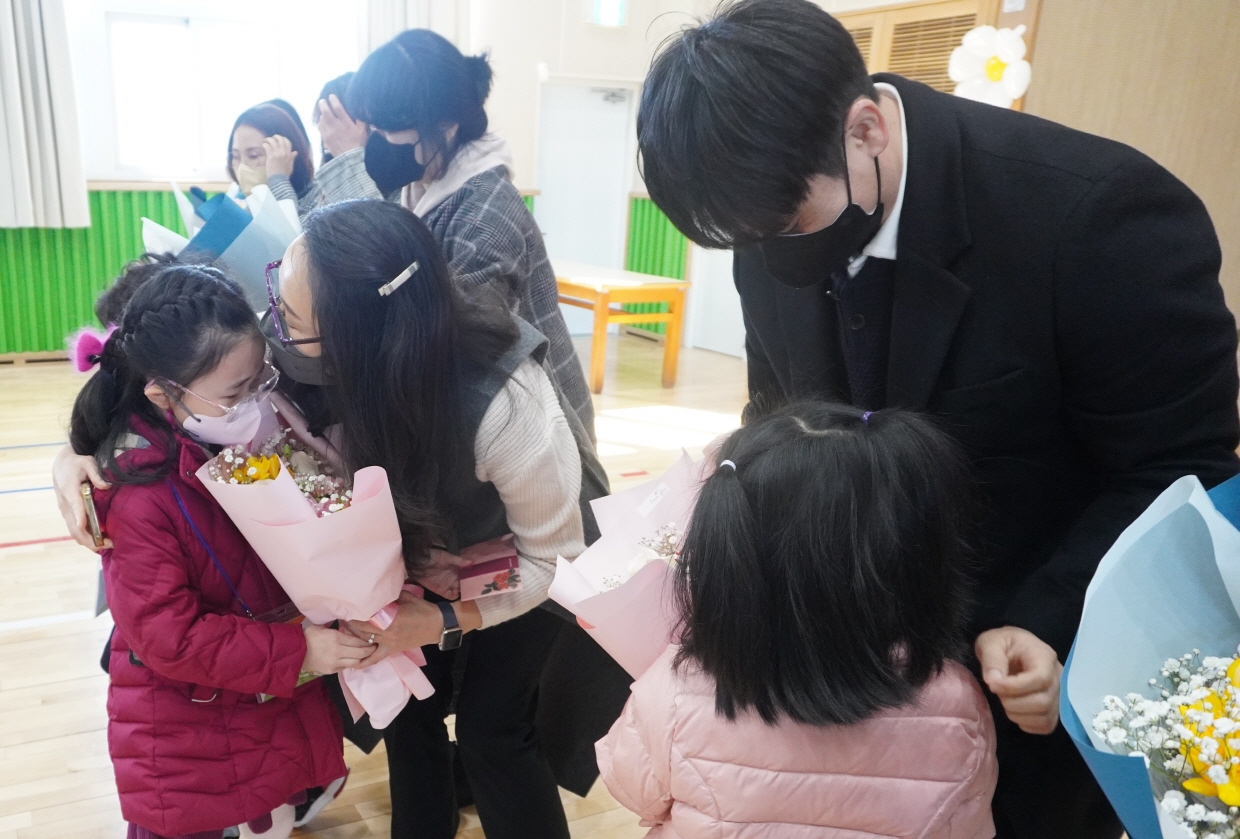 우암초, 부모님에 대한 감사를 실천하는 입학식 - 관련이미지3
