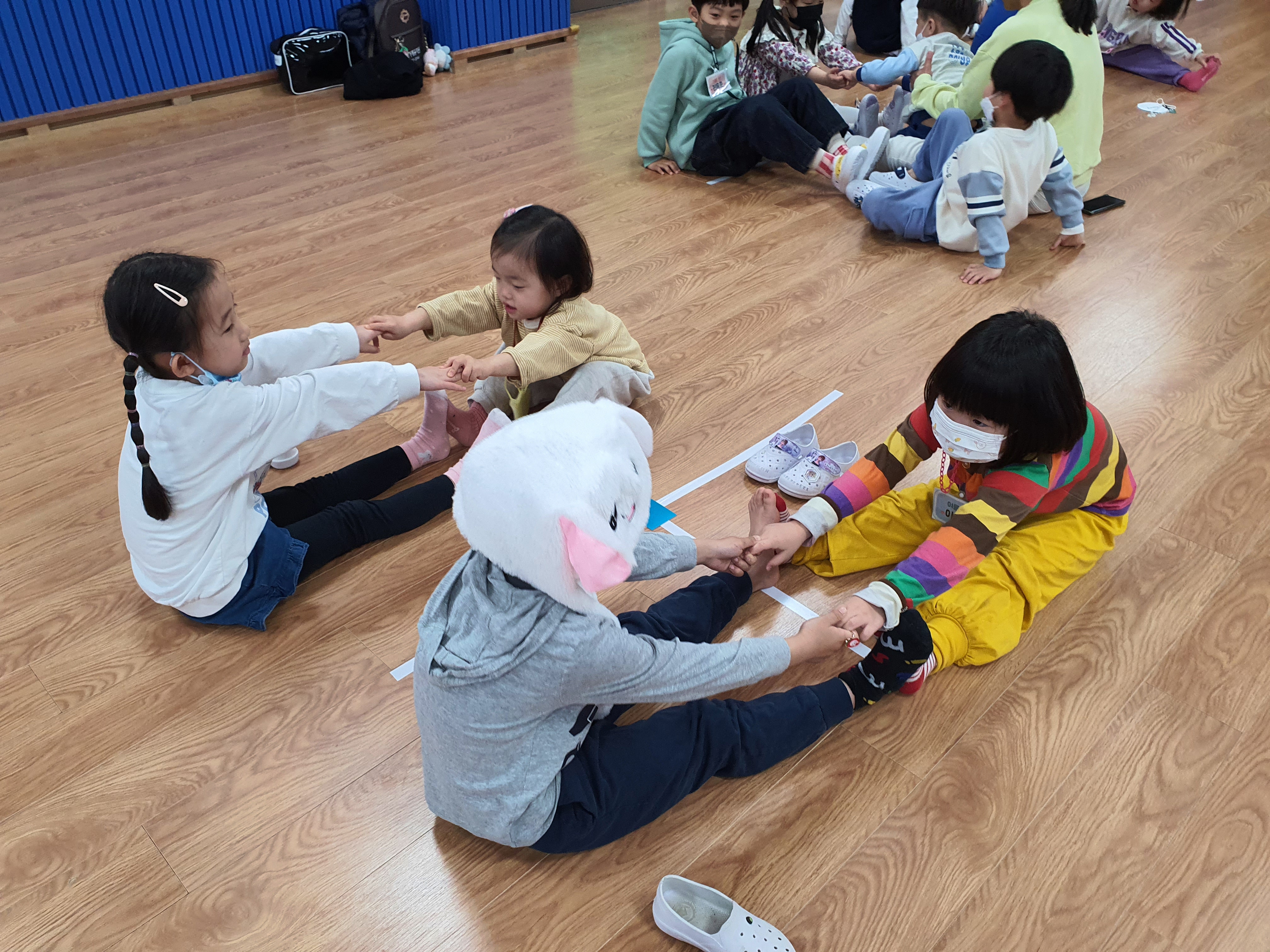 거제유치원, 우리는 사이좋은 친구 행사 운영 - 관련이미지2
