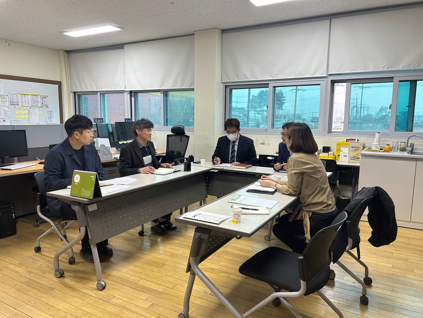 거창교육지원청, 거청군과 함께 행복교육지구 운영을 위한 정기 협의체 구축 - 관련이미지1