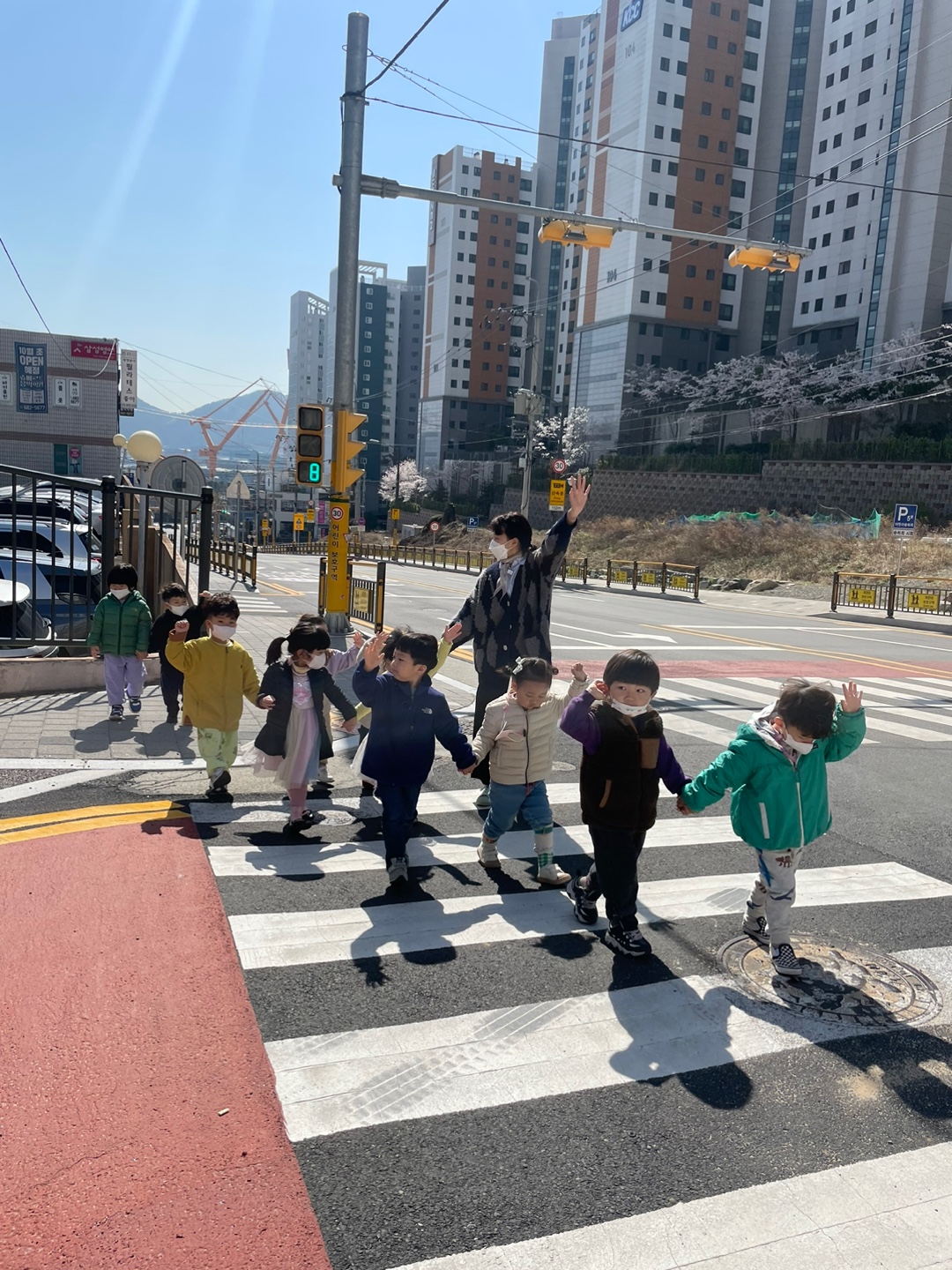 거제용소초병설유치원 교통안전체험 교육 실시, 모두가 함께 만들어가는 안전한 유치원! - 관련이미지3