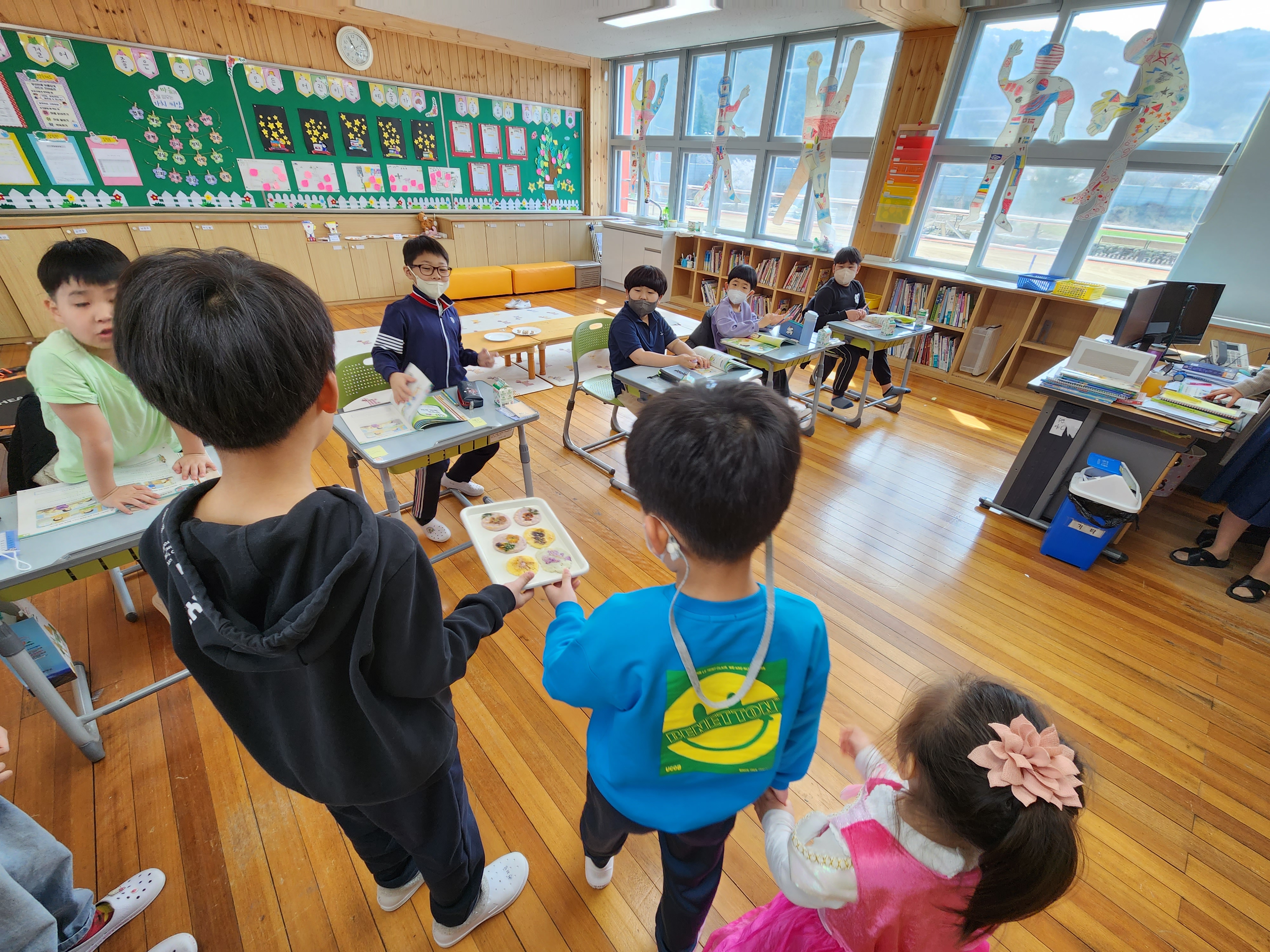 <병곡초>학교에 찾아온 봄을 오감으로 만나요 - 관련이미지3