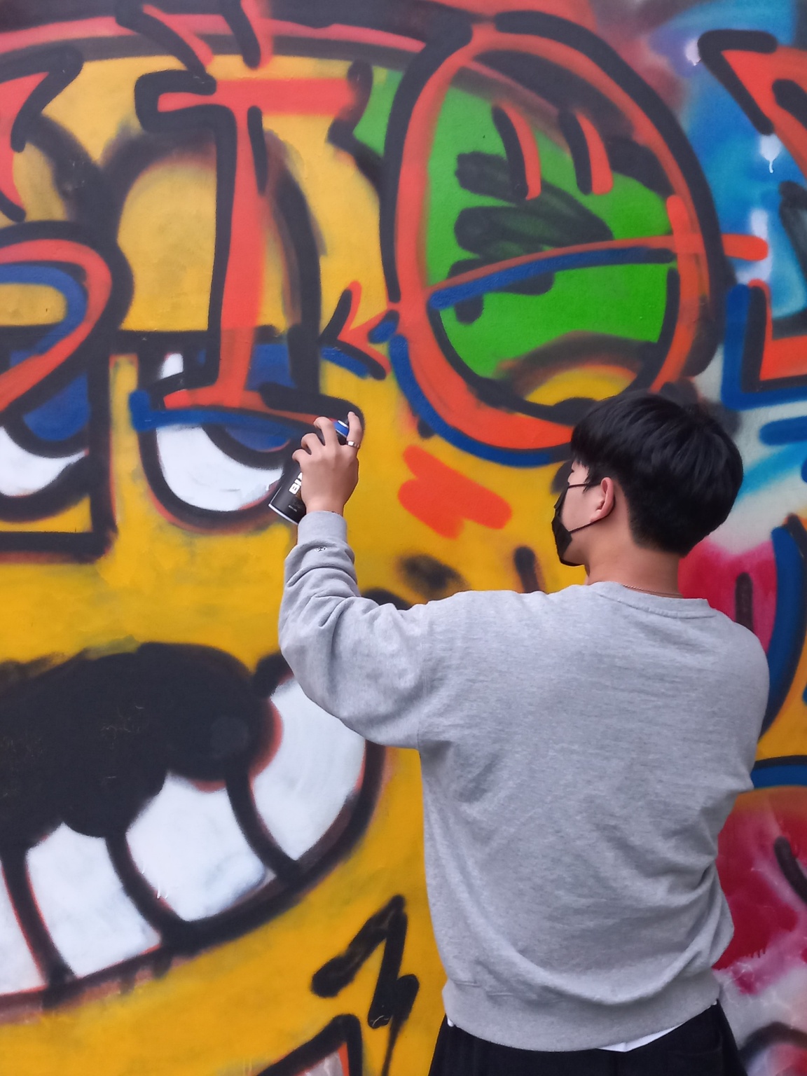 하동고, 그라피티(graffiti art)로 완성한 학교 풍경 - 관련이미지2