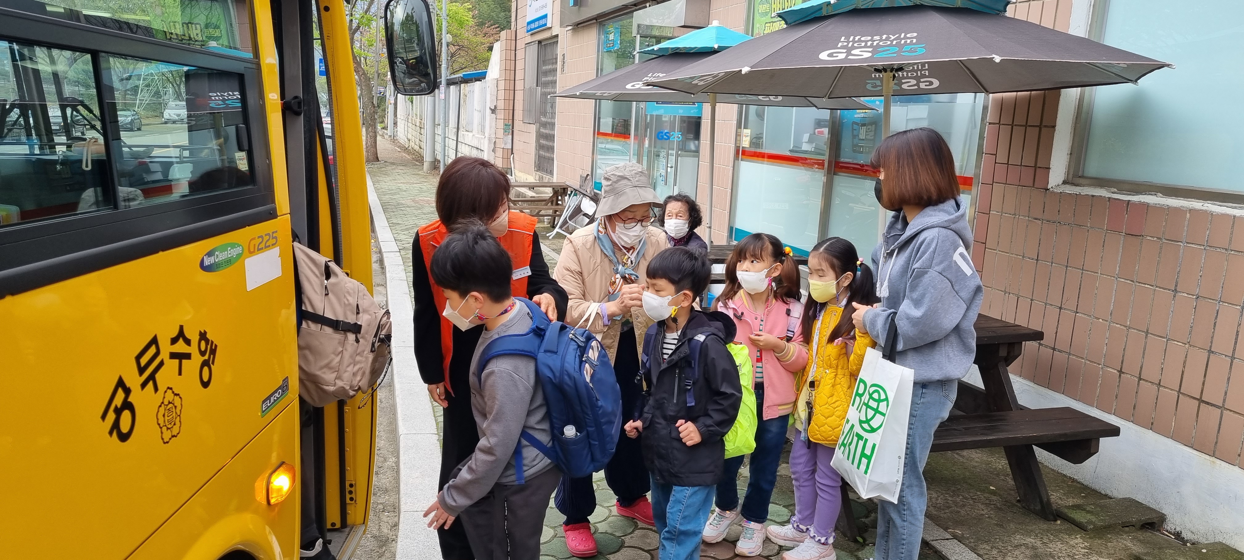 고성교육지원청 이미숙 교육장 ‘통학버스 일일 안전 지킴이’ 활동 - 관련이미지1