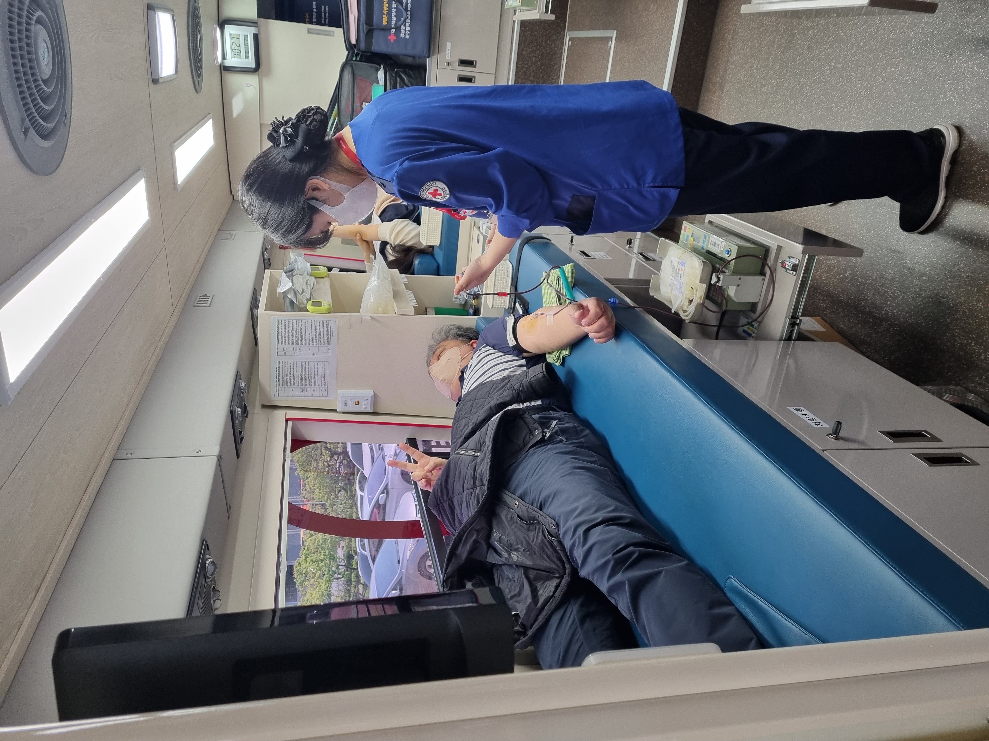 김해교육지원청, 사랑의 헌혈로 청렴 실천 동참 - 관련이미지2