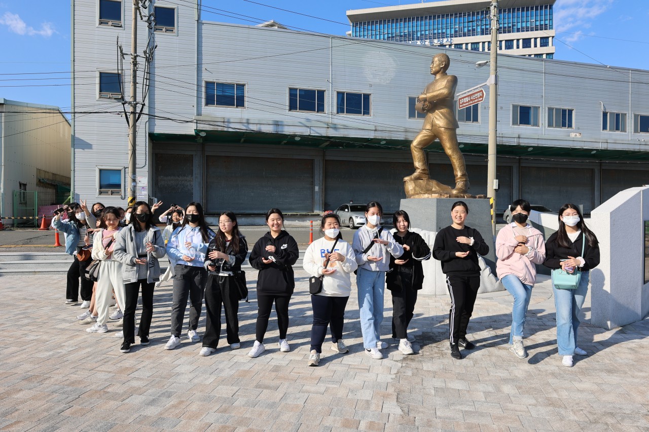 마산무학여중, 민주성지 마산의 ‘3.15의거 유적지와 4.19혁명 진원지를 순례’하다. - 관련이미지1