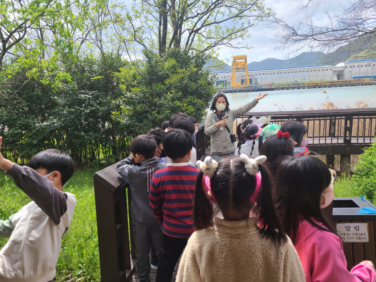 창원교육지원청, 학교와 마을을 잇는 마을탐방 행복버스 - 관련이미지2