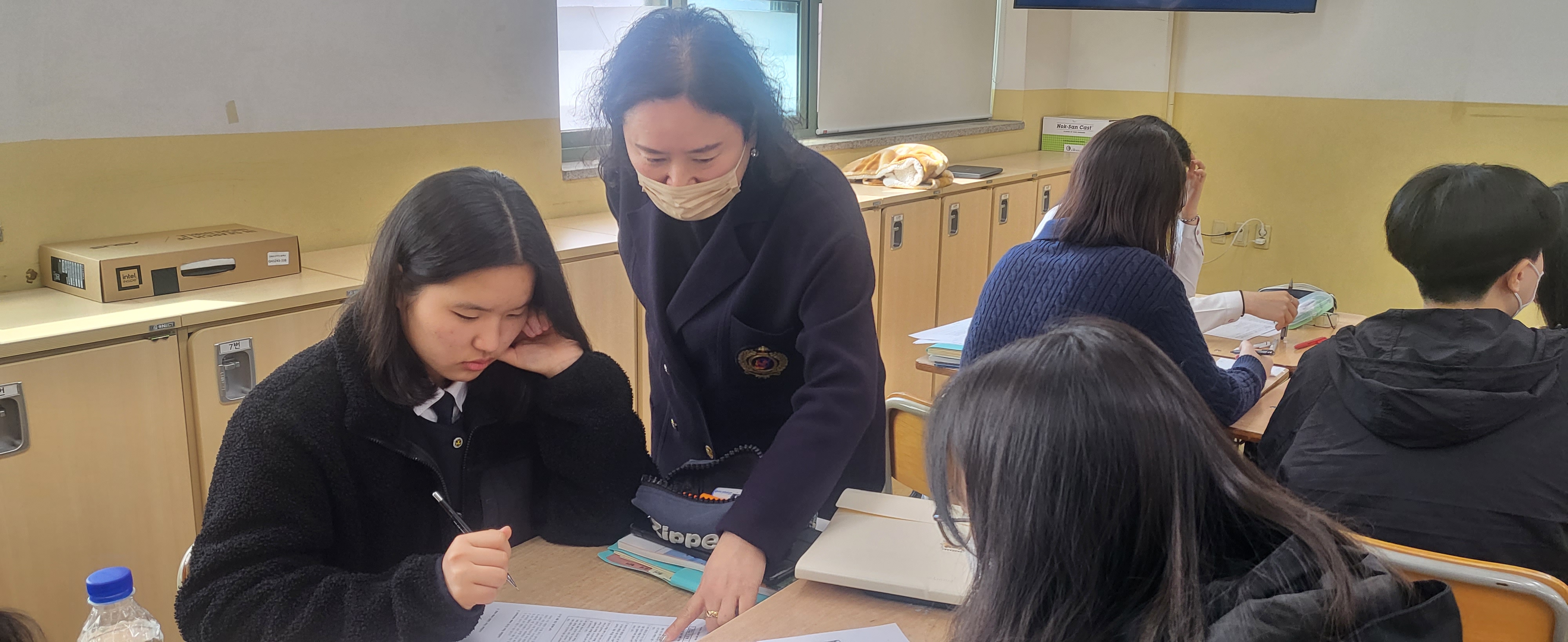 ‘경남 수업 나눔의 메카’ 김해분성여고, 동료 교사 수업 나눔 및 수석교사 공개 수업 주간 운영 - 관련이미지3