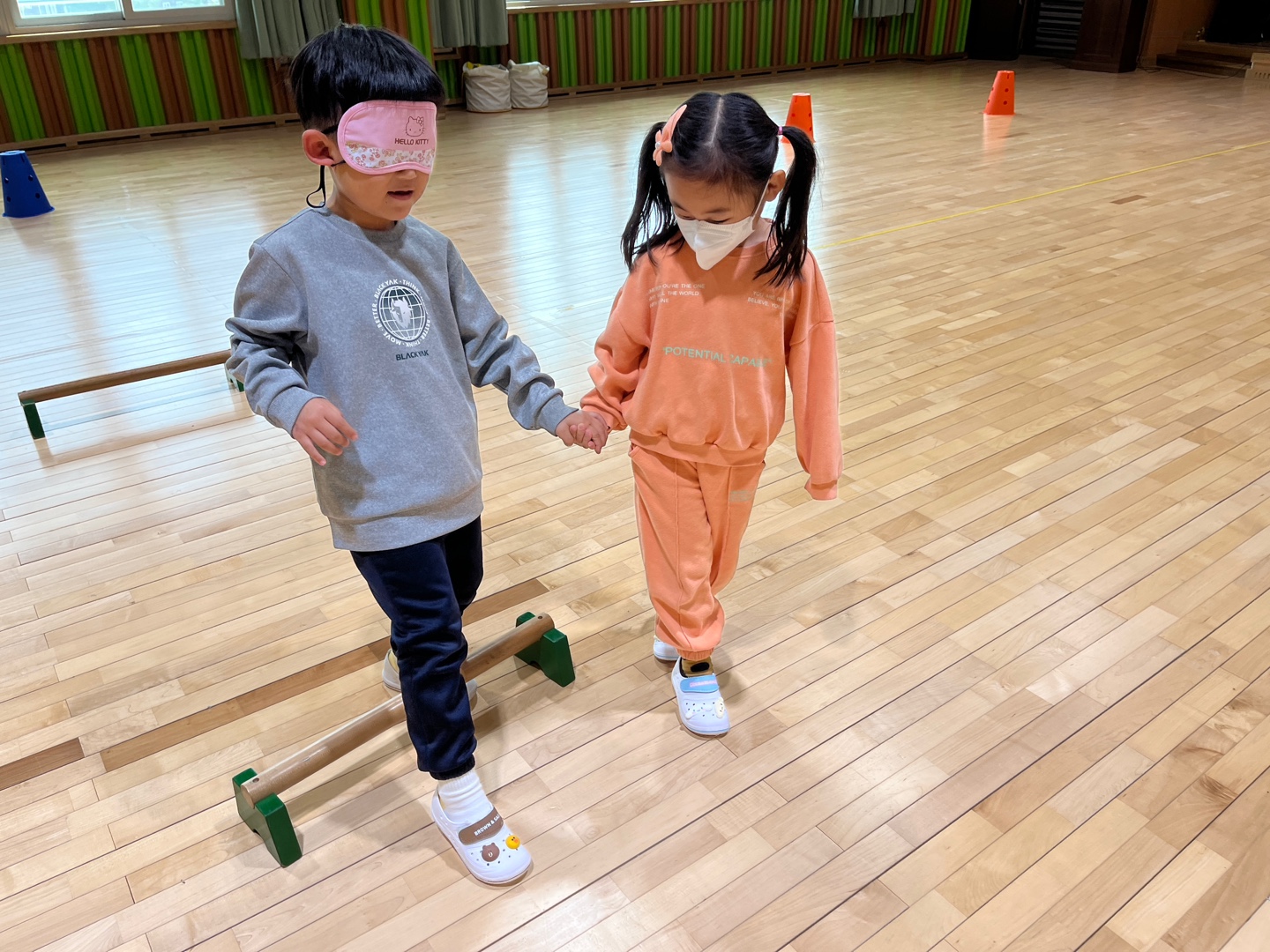 창원진달래유치원 안내견과 함께 걸어요 유아 장애인식개선교육 활동 실시 - 관련이미지1