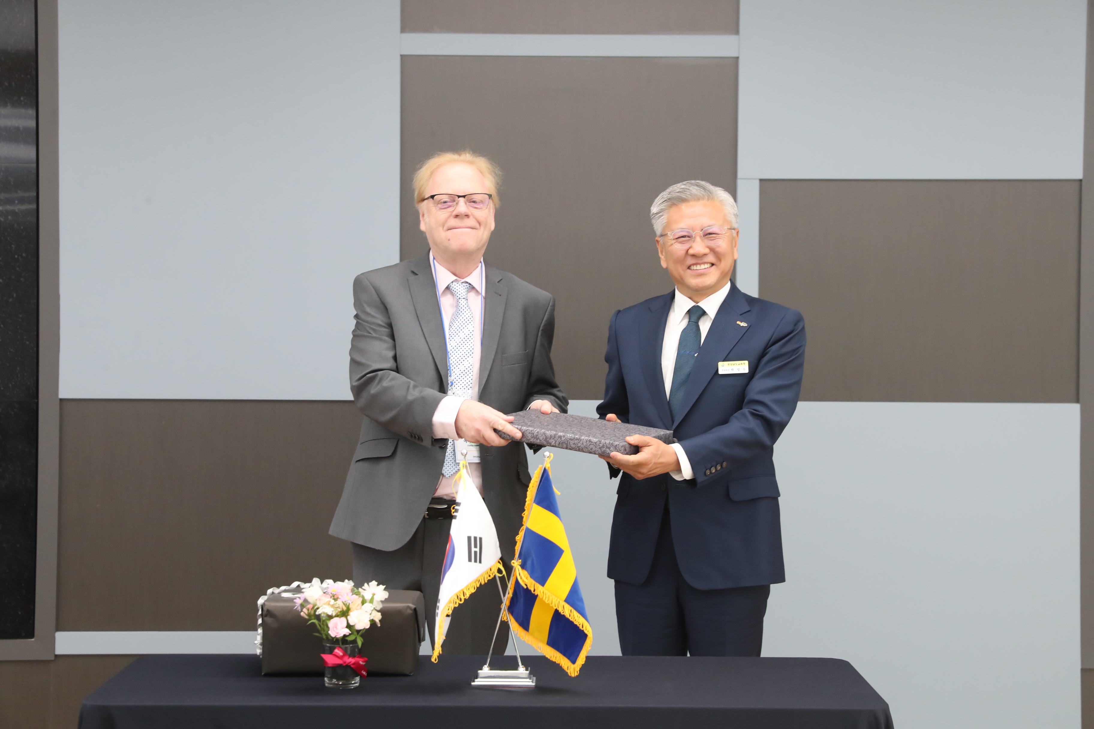 스웨덴 나카교육청 학교관리자 교류단, 경남교육청 방문(진로교육과 구주영 ☎268-1414) - 관련이미지2