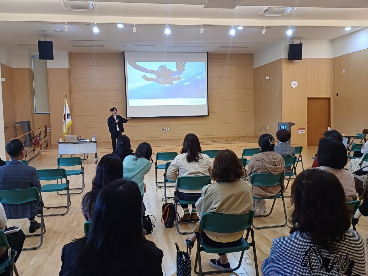 고성교육지원청, 고성미래교육지구 인문학 대중강연 개최 - 관련이미지1