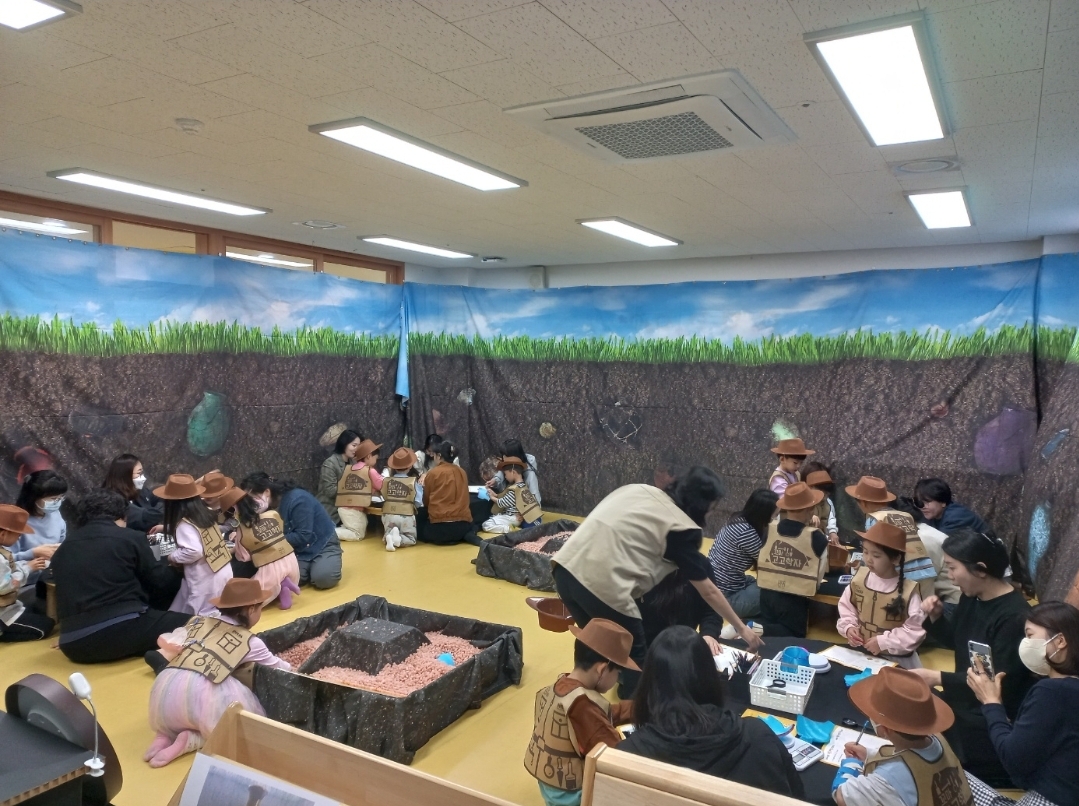 거제용소초병설유, 학부모 참여수업 실시 부모님과 함께하는 행복 가득 소중한 놀이 시간 - 관련이미지2