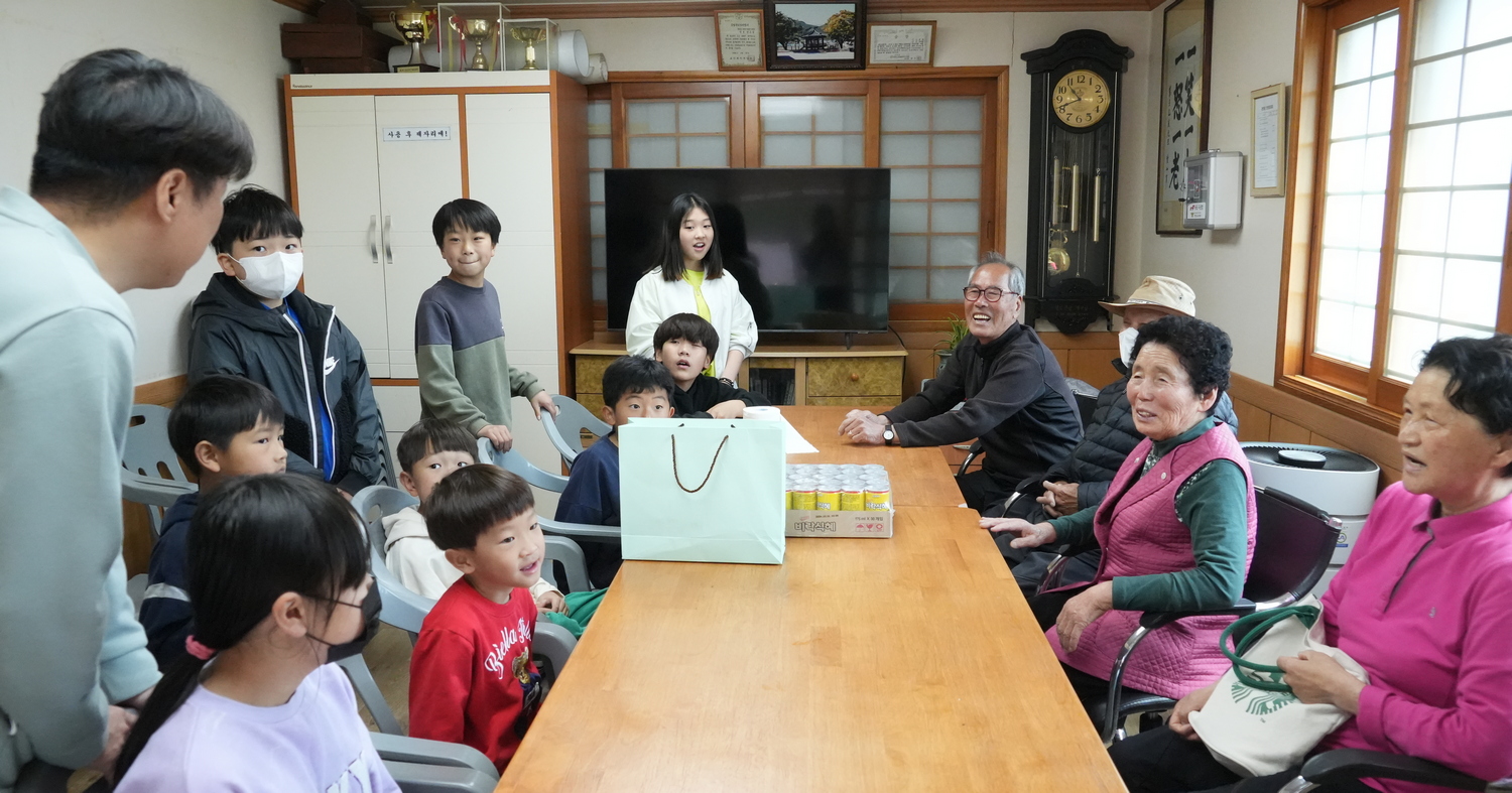 이작초, 학생다모임 주관 ‘학교야! 생일 축하해!’ - 관련이미지3