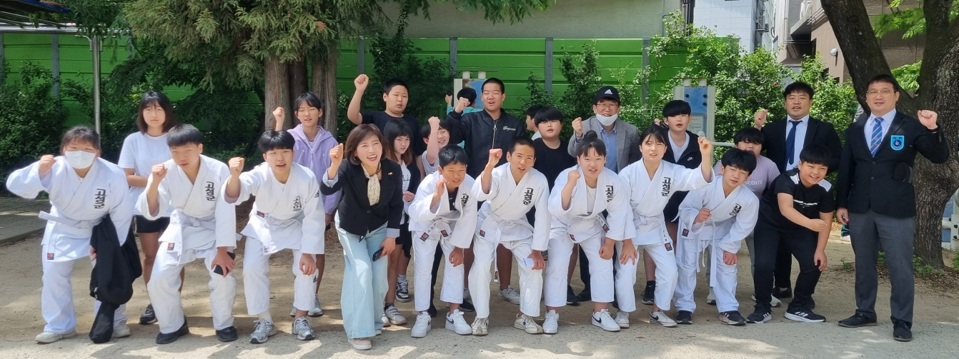 고성교육지원청, 2023. 경상남도초중학생종합체육대회 군부 종합 1위 6연속 달성!!! - 관련이미지3