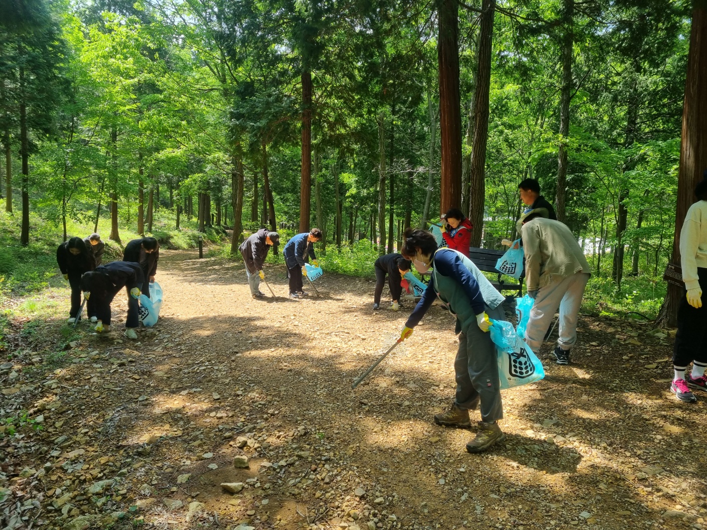 2023. 청렴 한마음 바래길 걷기 및 쓰담 쓰담 환경 정화 합동 캠페인 실시 - 관련이미지2