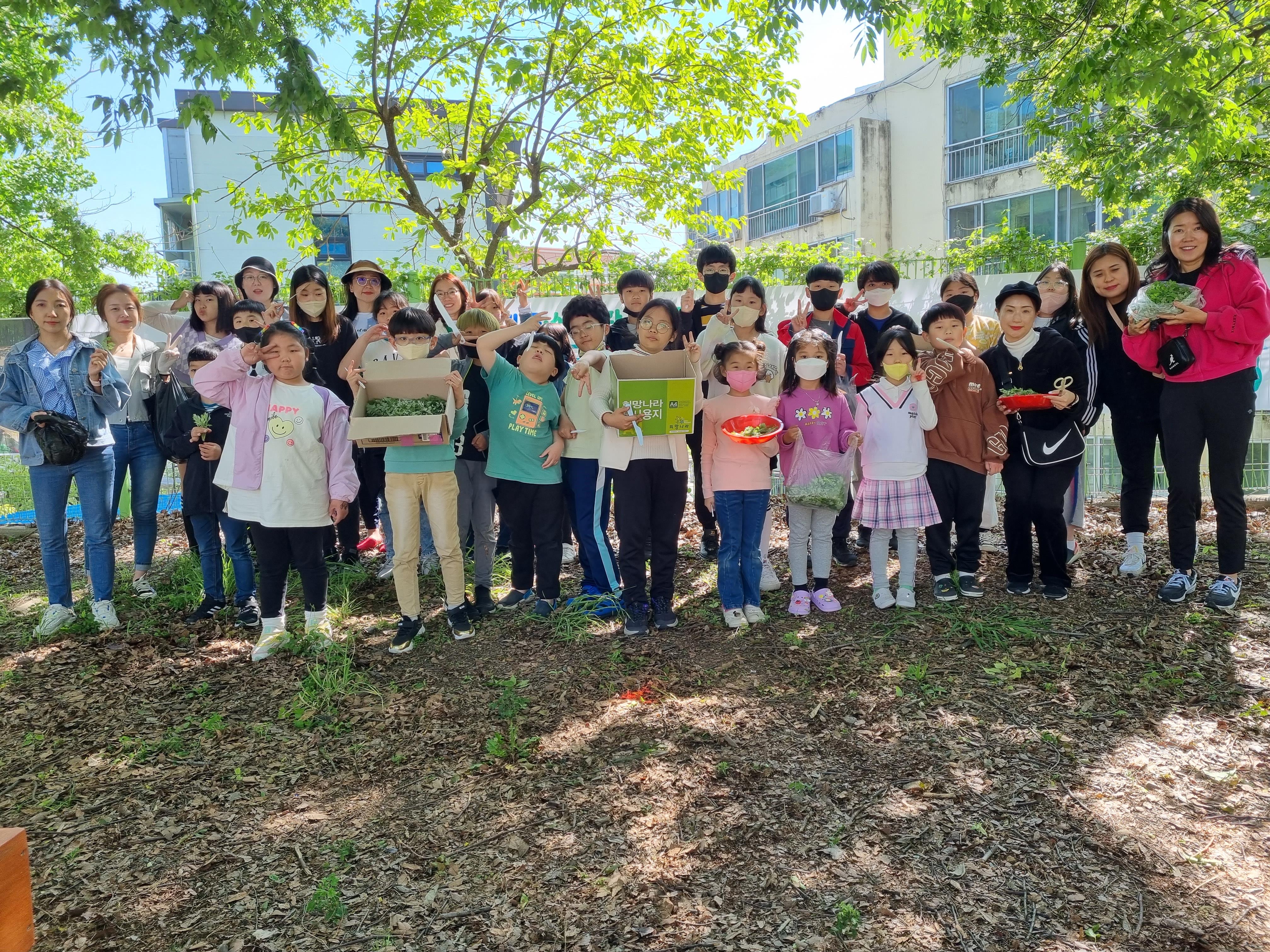 쑥으로 사회적경제교육 나눔 행사 펼치다 - 관련이미지1