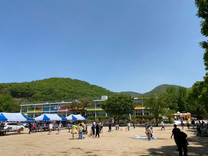 숭진초, 2023. 밀양 숭진초 청보리밭 축제 성황리에 마쳐 - 관련이미지3
