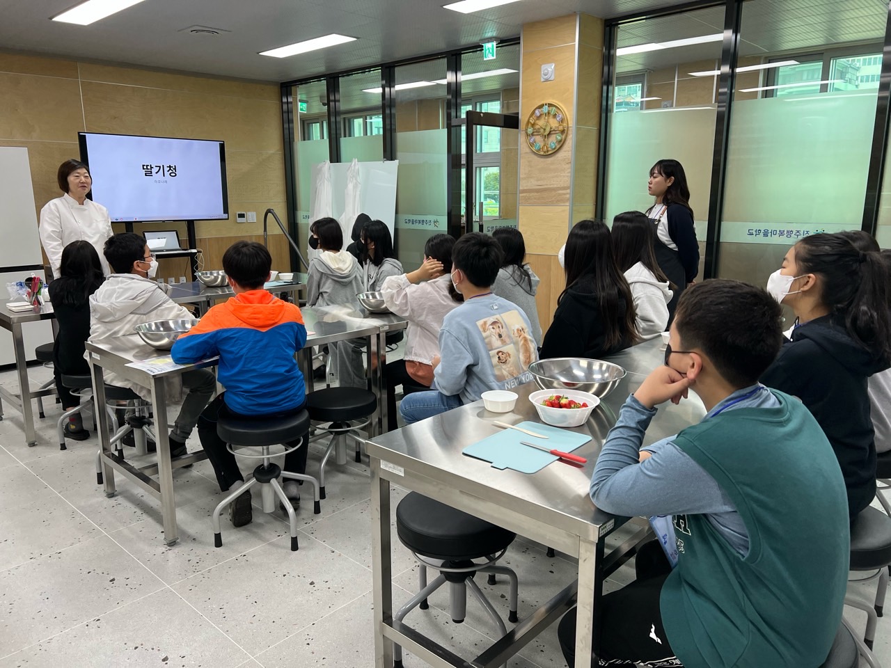 진주교육지원청, 하모나래학교에서 청소년과 함께하는 자치배움터 활동 개시 - 관련이미지3