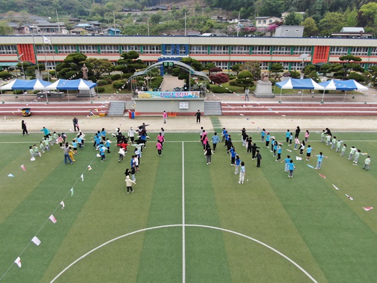 교육공동체와 함께 안의놀이한마당 - 관련이미지2