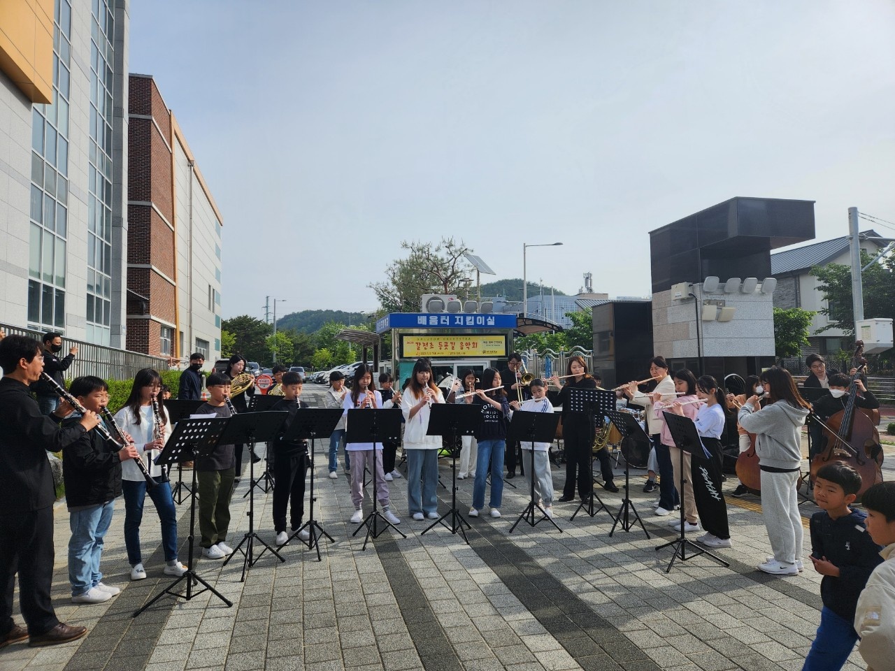 갈전초, 아침맞이 작은 음악회 - 관련이미지1