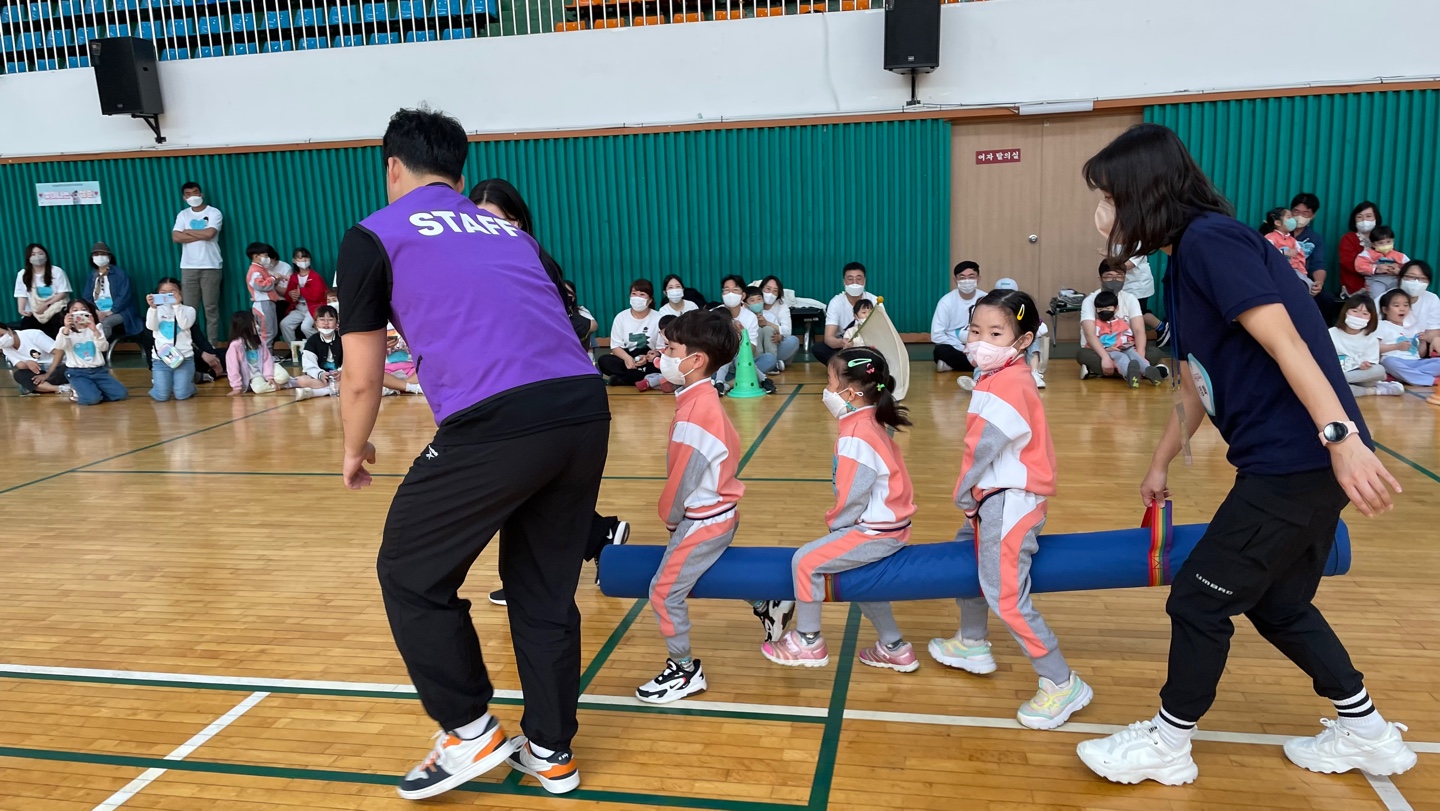 해원꽃숲유치원 행복한 가족운동회 실시 - 관련이미지3