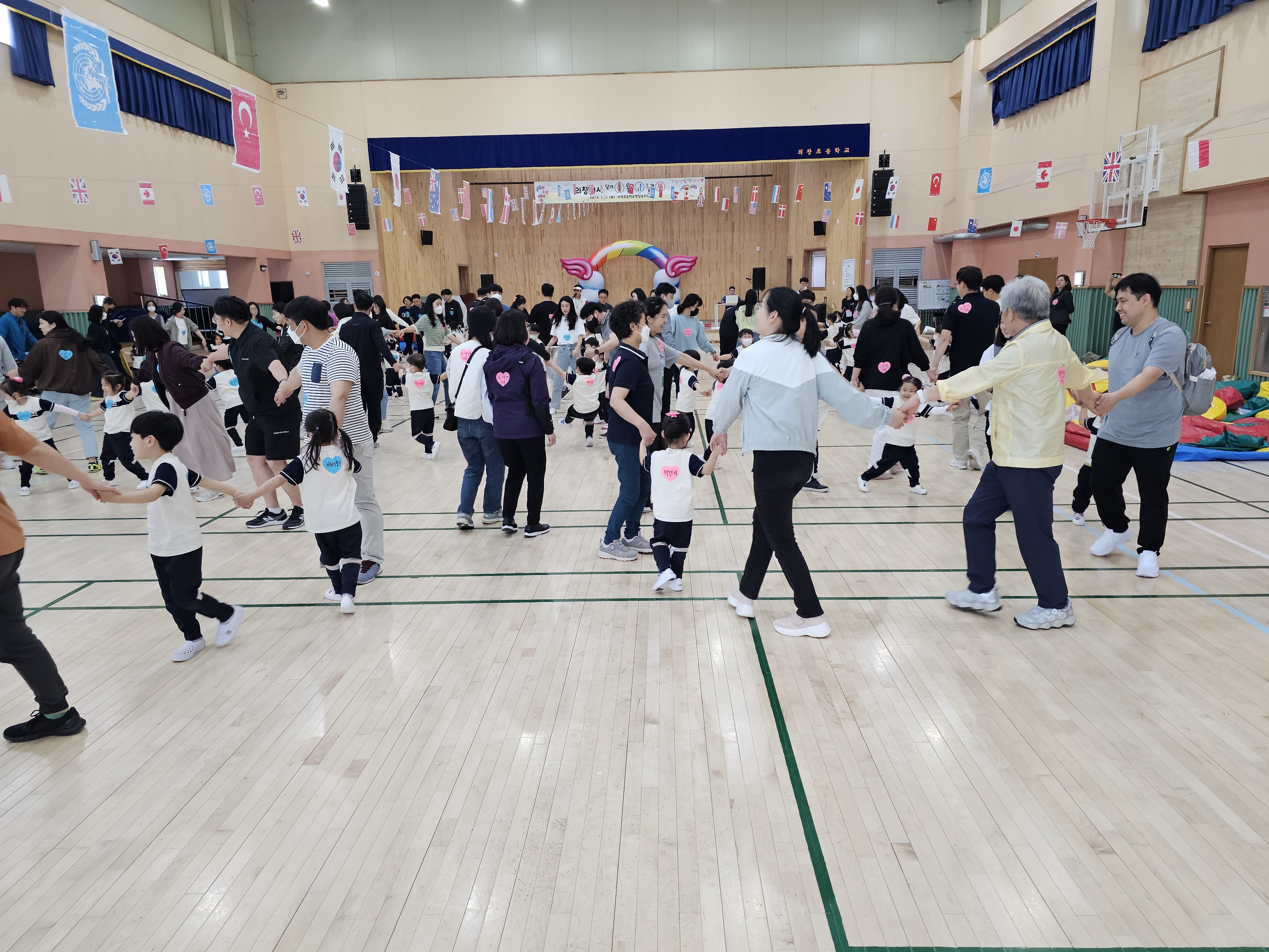 의창초병설유치원, 의창에서 달려봄 웃어봄 놀아봄 가족 운동회 실시 - 관련이미지3