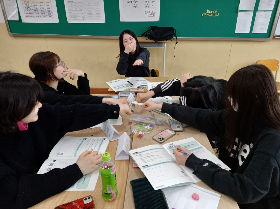 김해분성여고, 미래를 여는 선택-고교학점제 캠프 운영 - 관련이미지2