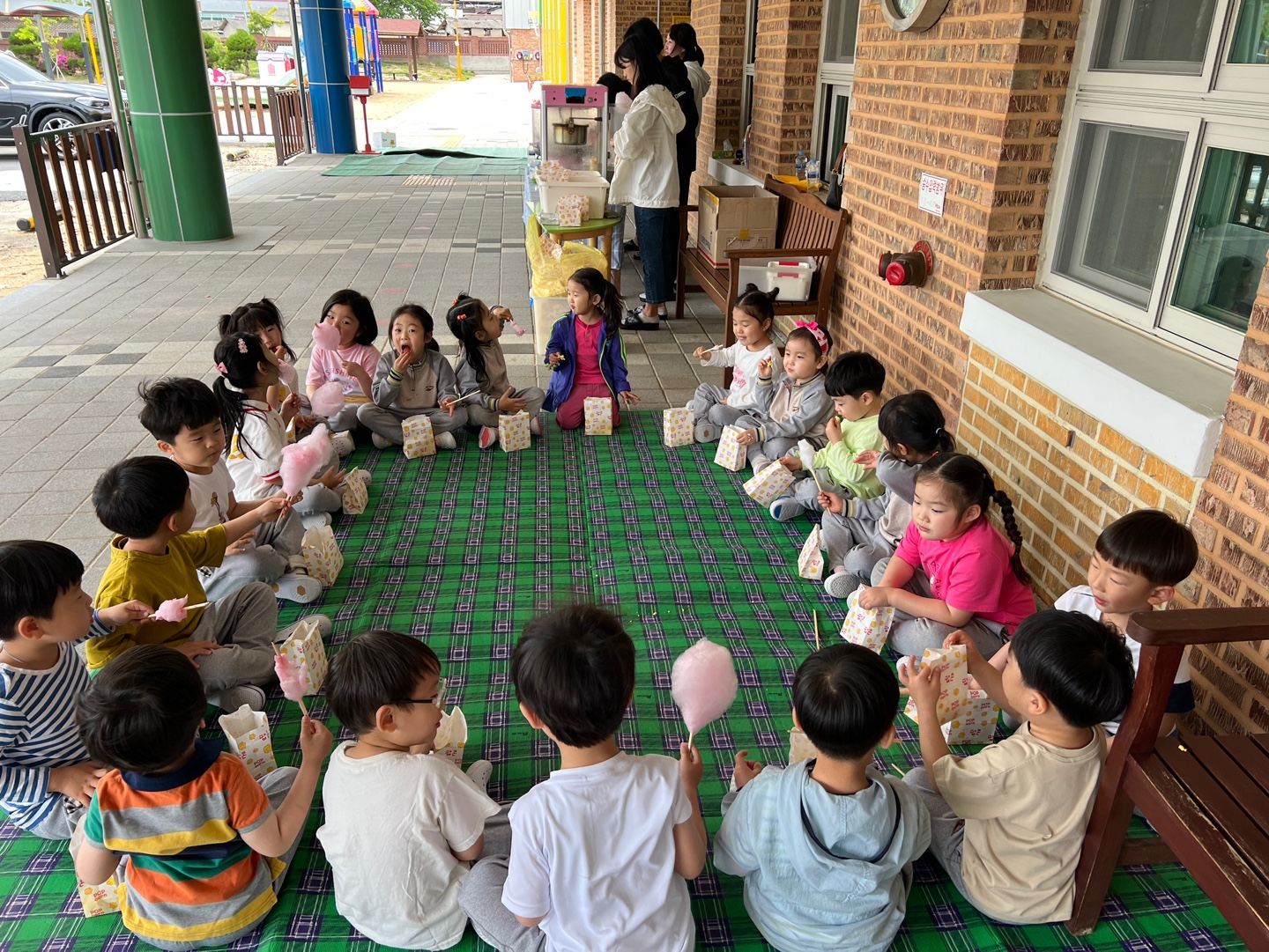 창원진달래유치원 어린이날 맞이 신나는 놀이동산 데이 실시 - 관련이미지4
