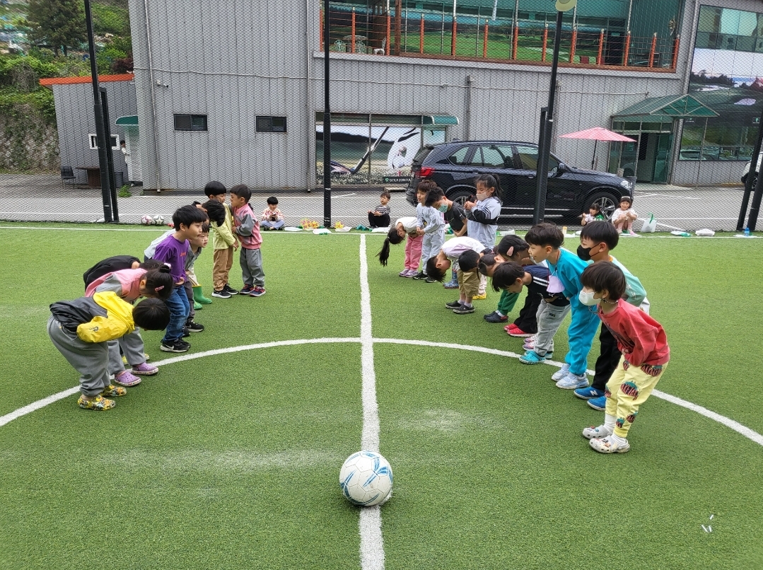 거제용소초병설유, 오늘은 너희가 주인공! 친구들과 함께 신난다 신나! - 관련이미지2