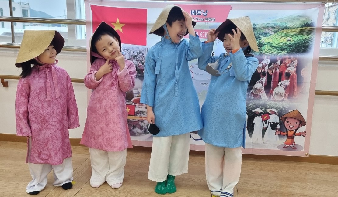 해원꽃숲유치원, 다문화 체험 주간 실시 - 관련이미지1