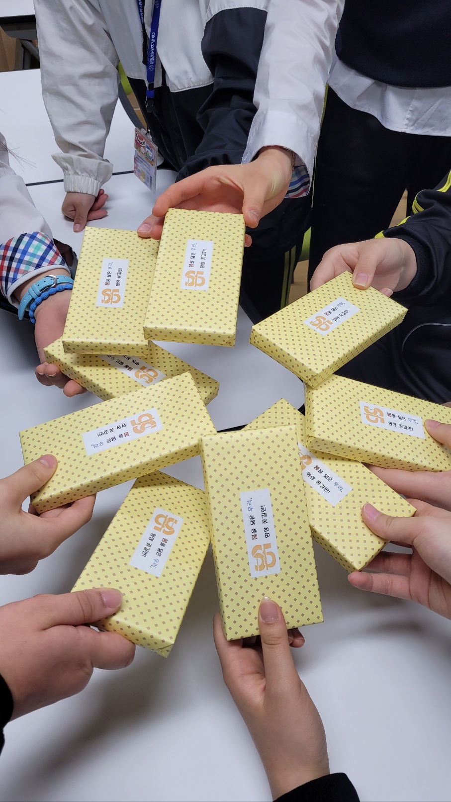 봉곡중, 졸업생 추수지도로 인성교육 확대 - 관련이미지2