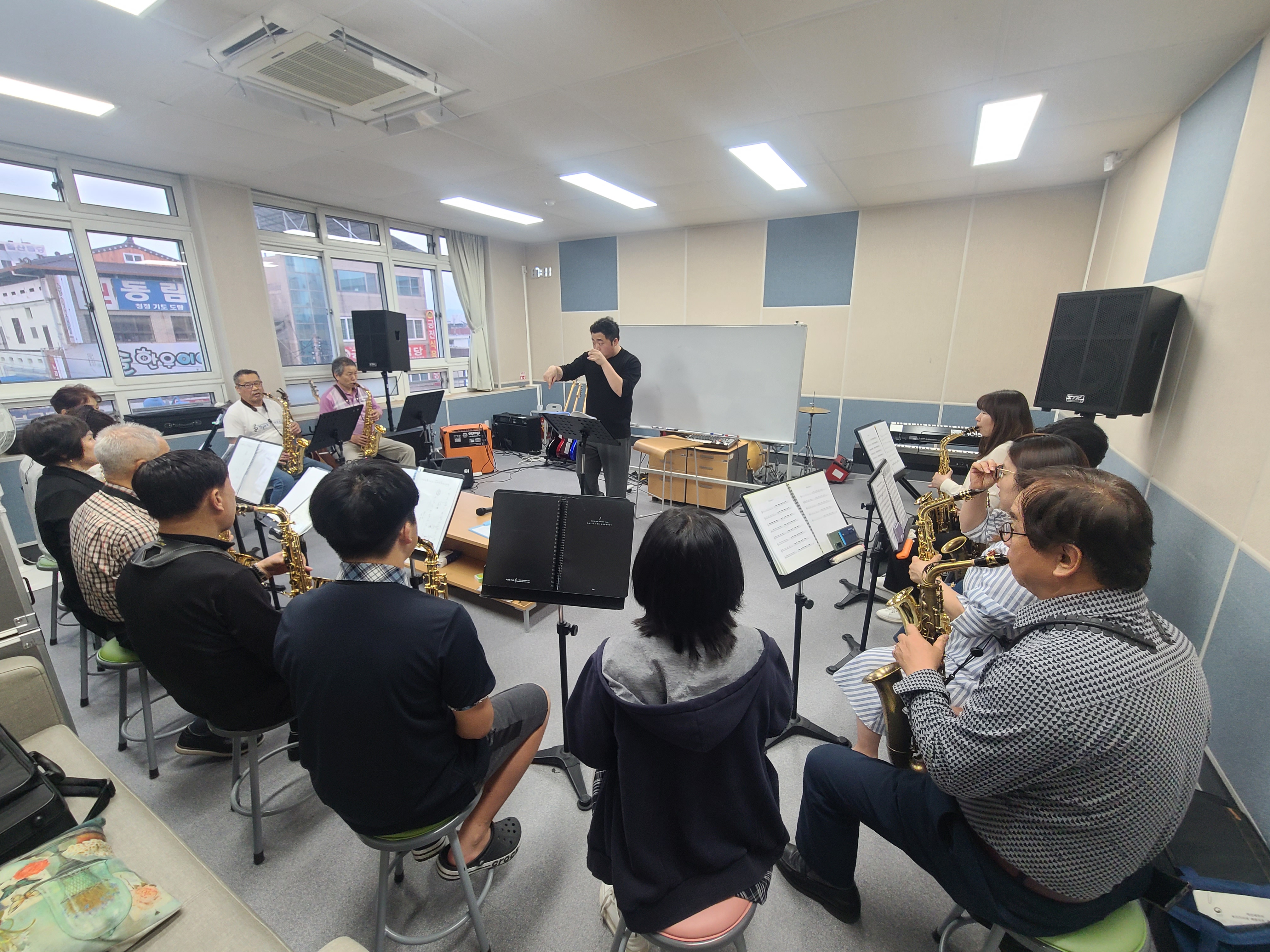 3대가 함께하는 ‘사랑의 하모니’(학교혁신과 구민회 ☎253-1656) - 관련이미지2