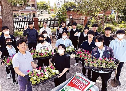4H를 통해 지역 사회와 상생하는 농업인재로 성장 - 관련이미지1
