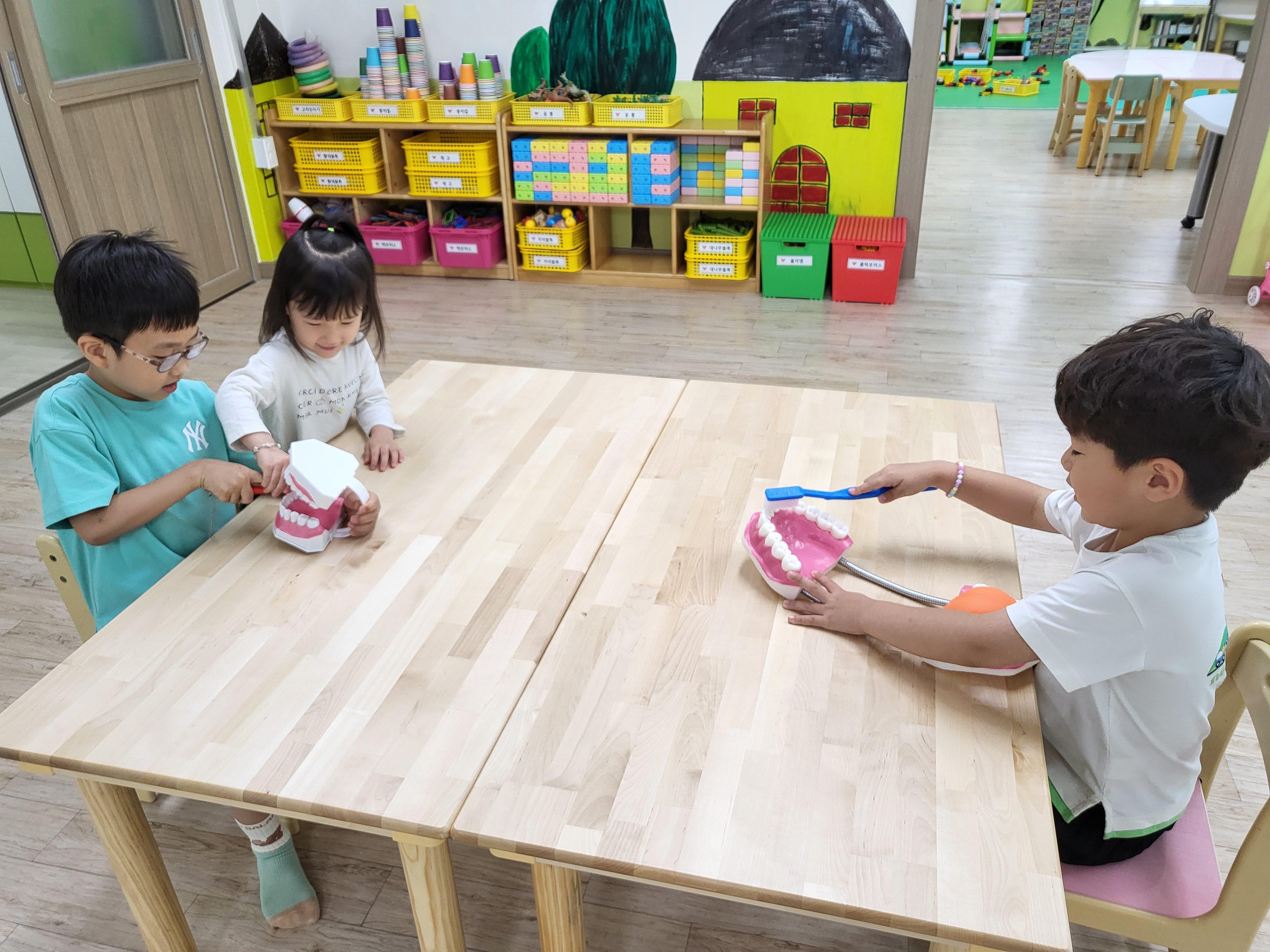 궁항초등학교병설유치원, 충치예방 및 구강교육 실시 - 관련이미지3