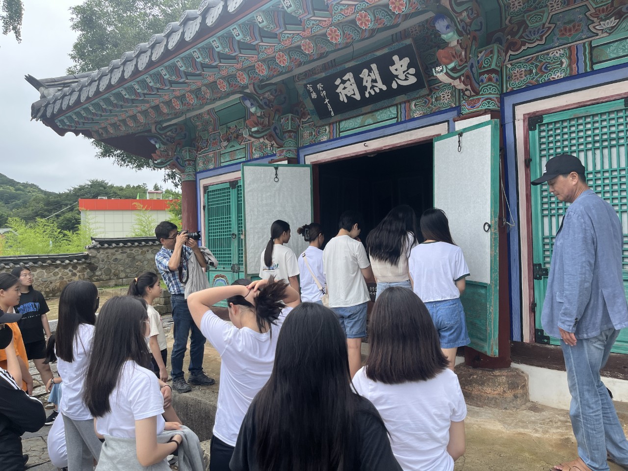 마산무학여중, 우리고장 역사탐방 열아홉번째 통영에서 ‘평화의 길을 걷다’ - 관련이미지3