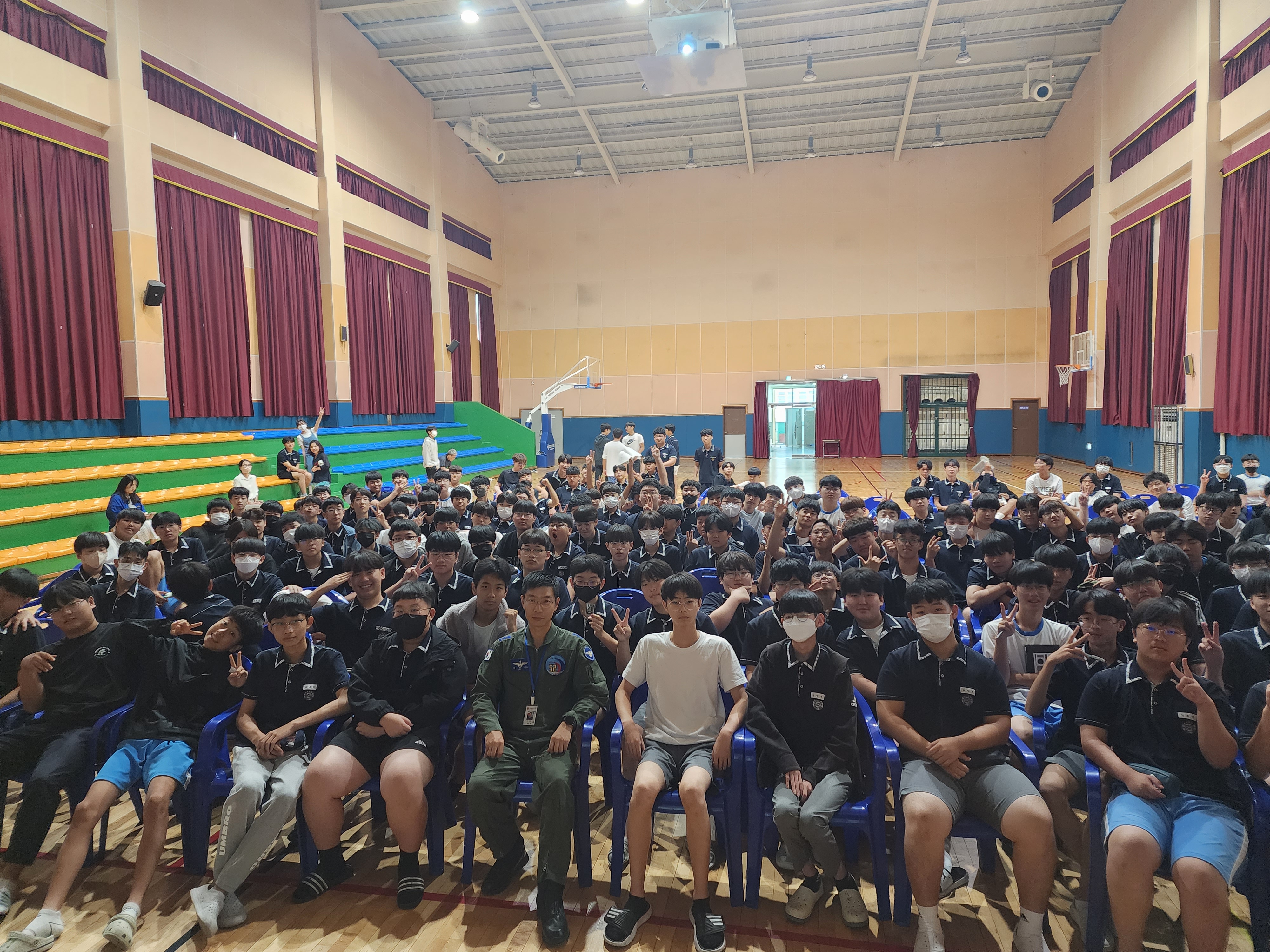 사천중학교, 지역 맞춤형 명사 특강 시행 - 관련이미지5