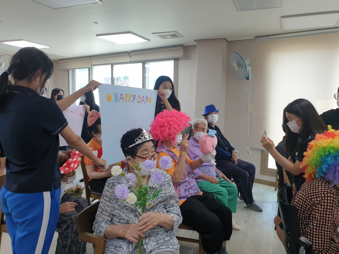 사천여중, 성남두레복지원 봉사활동 펼쳐 - 관련이미지2