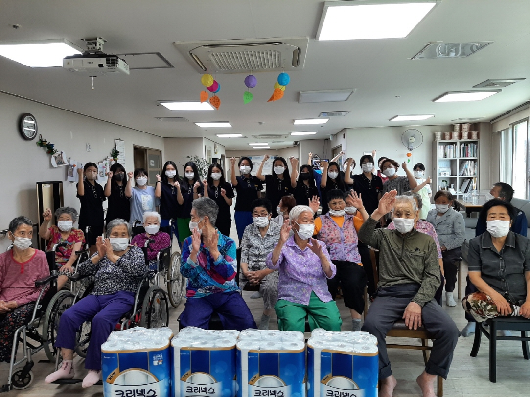사천여중, 성남두레복지원 봉사활동 펼쳐 - 관련이미지3