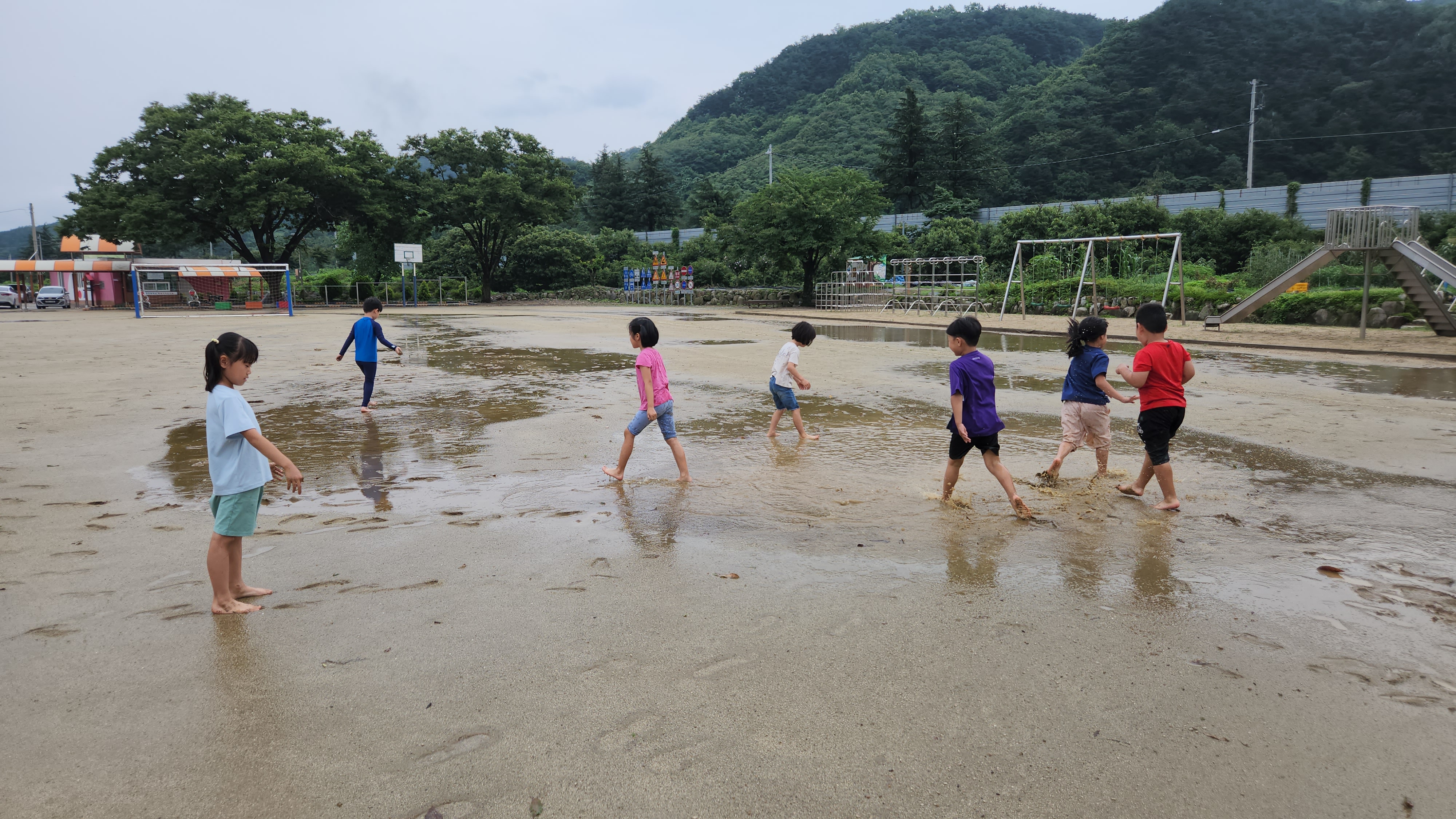 <병곡초> 이웃학교인 백전초와 오감만족 사계절 공동 교육과정 운영 - 관련이미지3