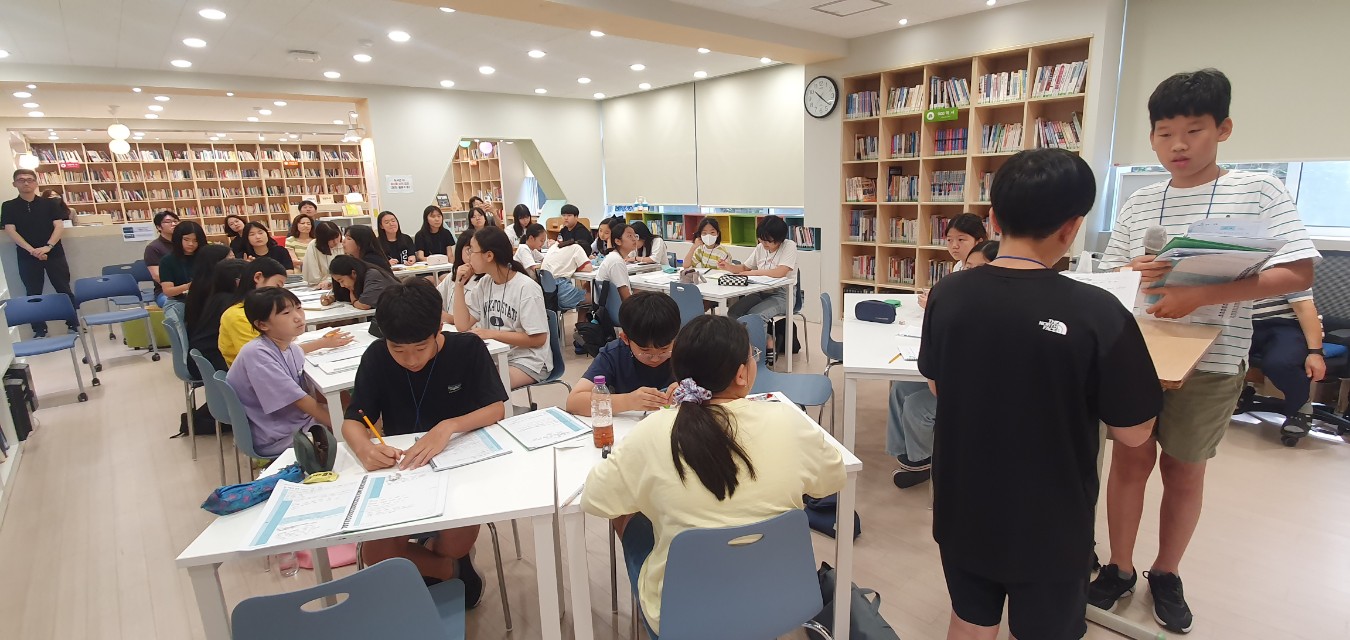 마산무학여중, 초등생 초청 3일간 디베이트 자원봉사 캠프 열어(토론문화를 공유하다) - 관련이미지2