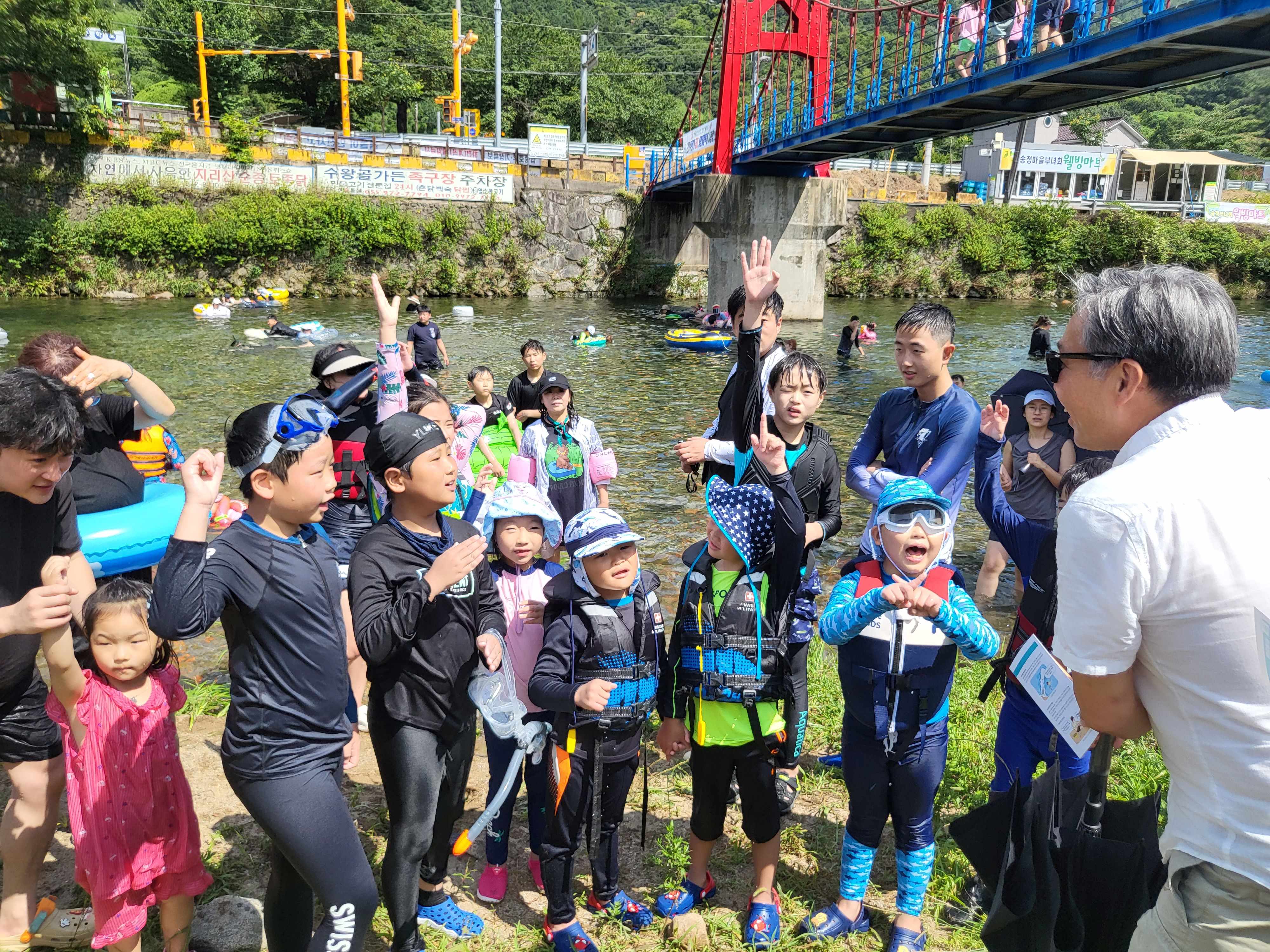 진주교육지원청‘여름철 수상 안전사고 예방 캠페인’전개 - 관련이미지2