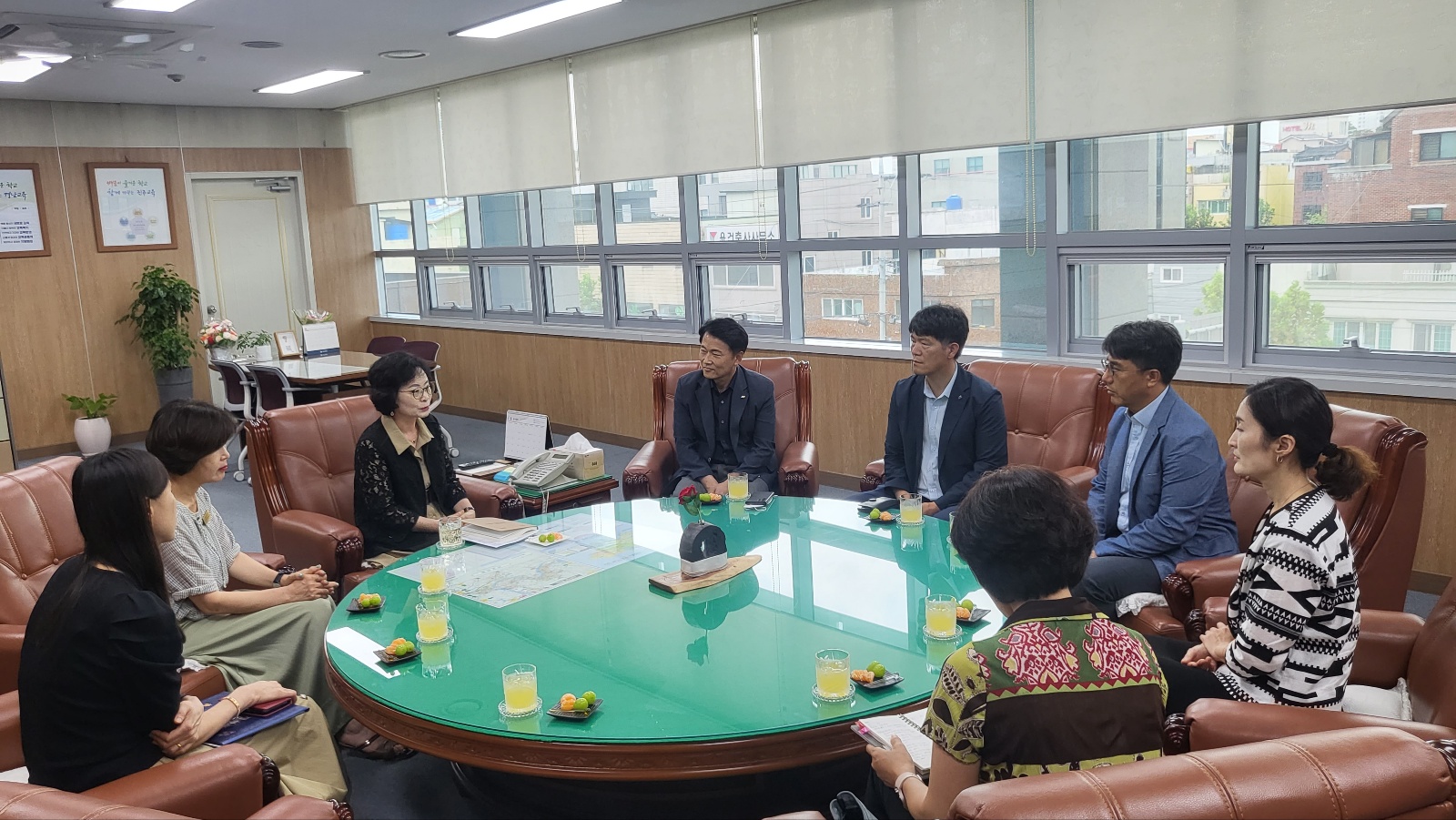 진주교육지원청 교육복지안전망 ‘진주시평거종합사회복지관, 진주시사회복지협의회 장학금 전달식’가져 - 관련이미지1