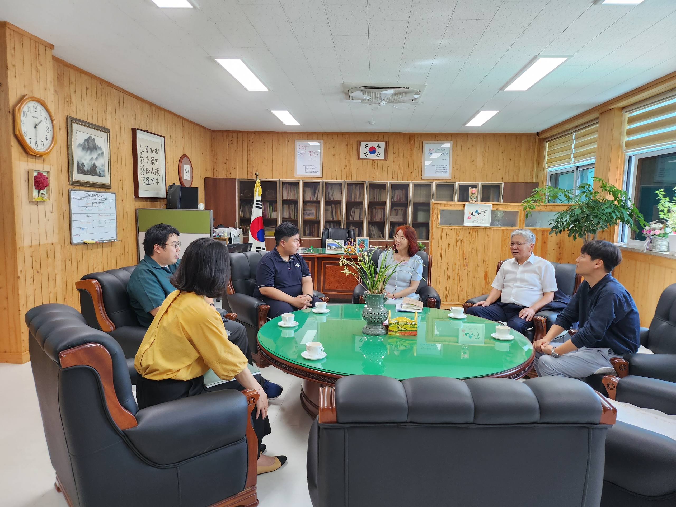 거창교육지원청 이명주 교육장, 대한민국학생발명전시회 대통령상 수상 학생 격려 - 관련이미지3