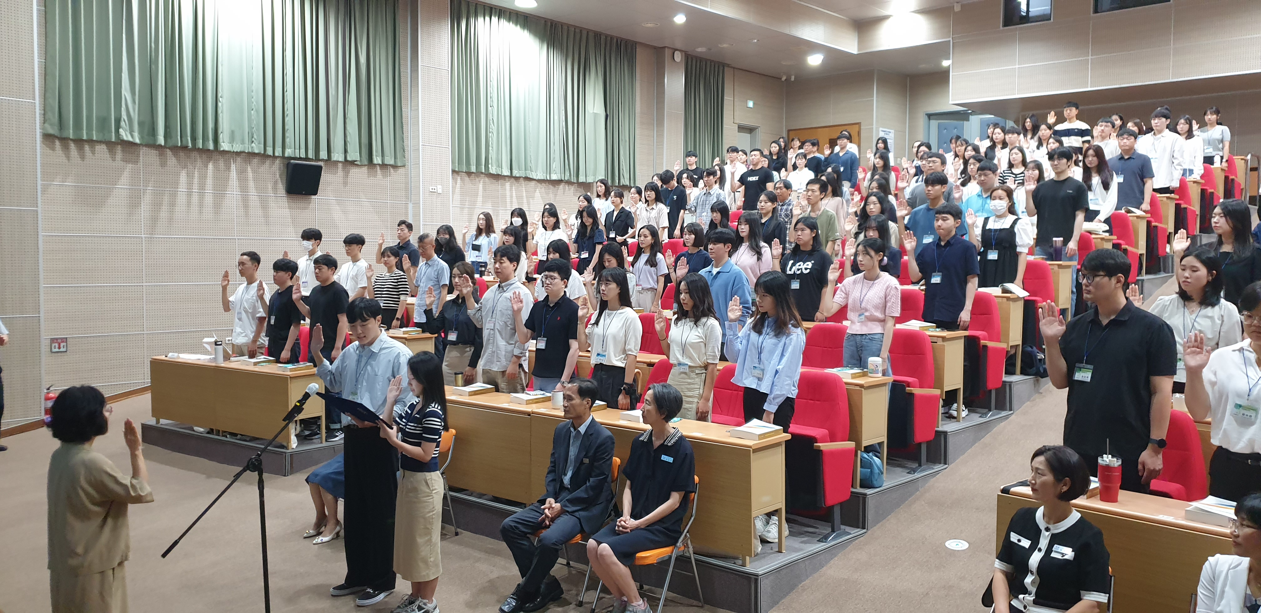 경남교육연수원 “지방공무원 연수 현장 맞춤형으로” - 신규임용예정 234명, 미래교육 실현을 위한 청렴실천 다짐으로 시작 - 관련이미지1