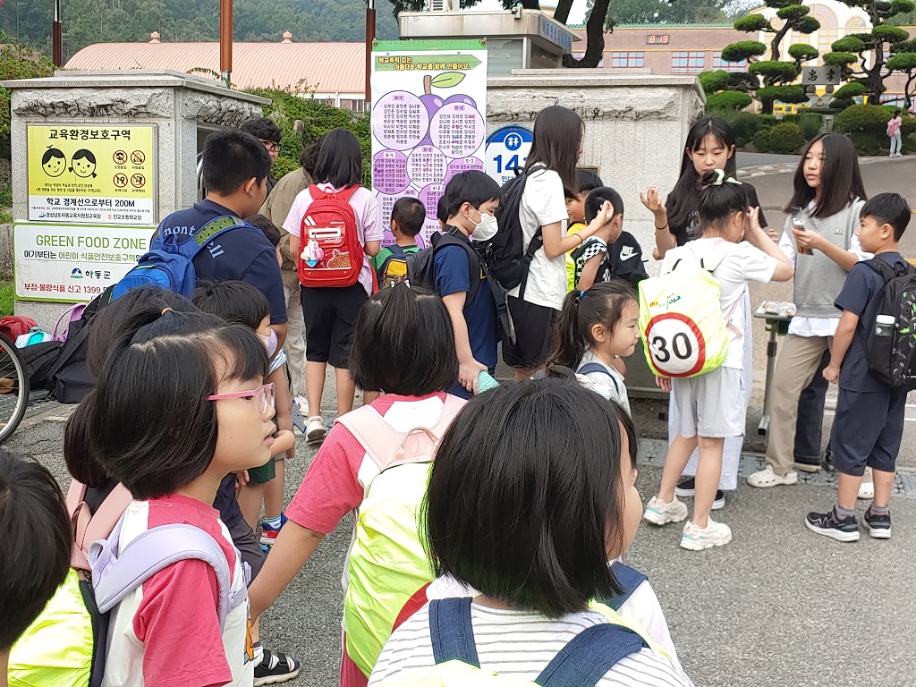 진교초, 교육공동체가 함께 한 학교폭력 STOP 캠페인 - 관련이미지3