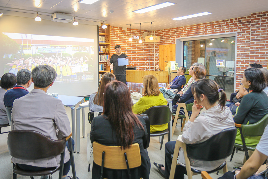 통영 벽방초등학교 아시아 태평양 RCE 총회 방문단 방문 아시아-태평양 연안 15개국의 30여명 방문단, 환경선진학교로 벽방초등학교 찾아 - 관련이미지2