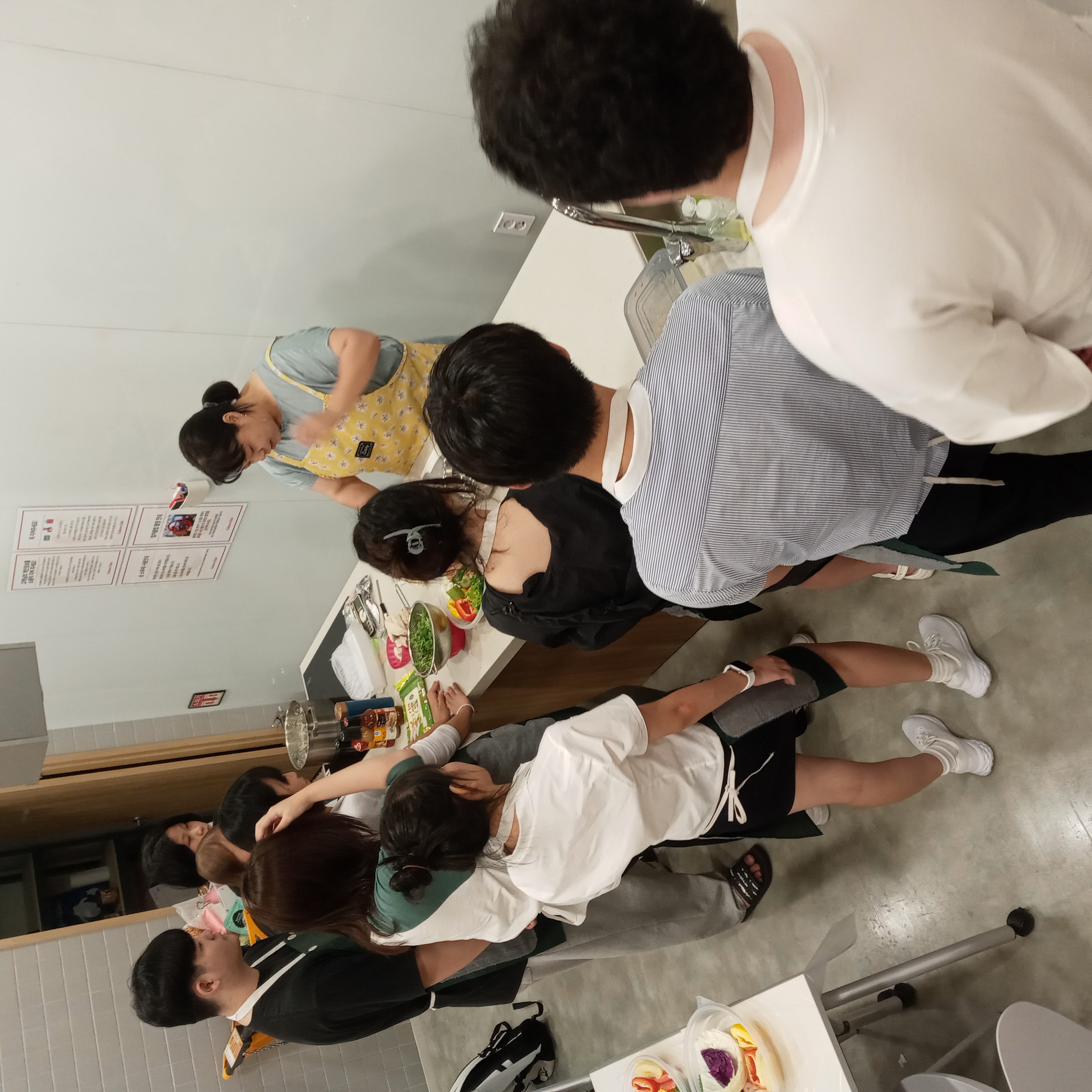 오늘은 내가 요리사! 꿈을 키워나가는 충무고 - 관련이미지1
