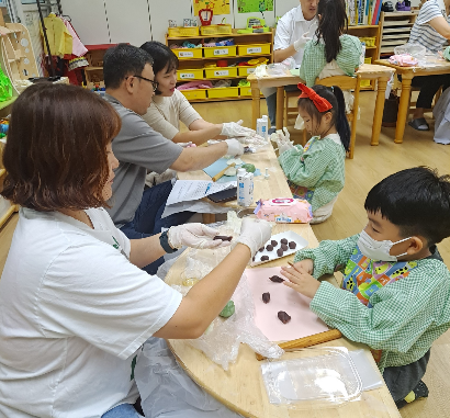 석전초등학교병설유치원, 학부모와 소원 송편을 만들다 - 관련이미지2