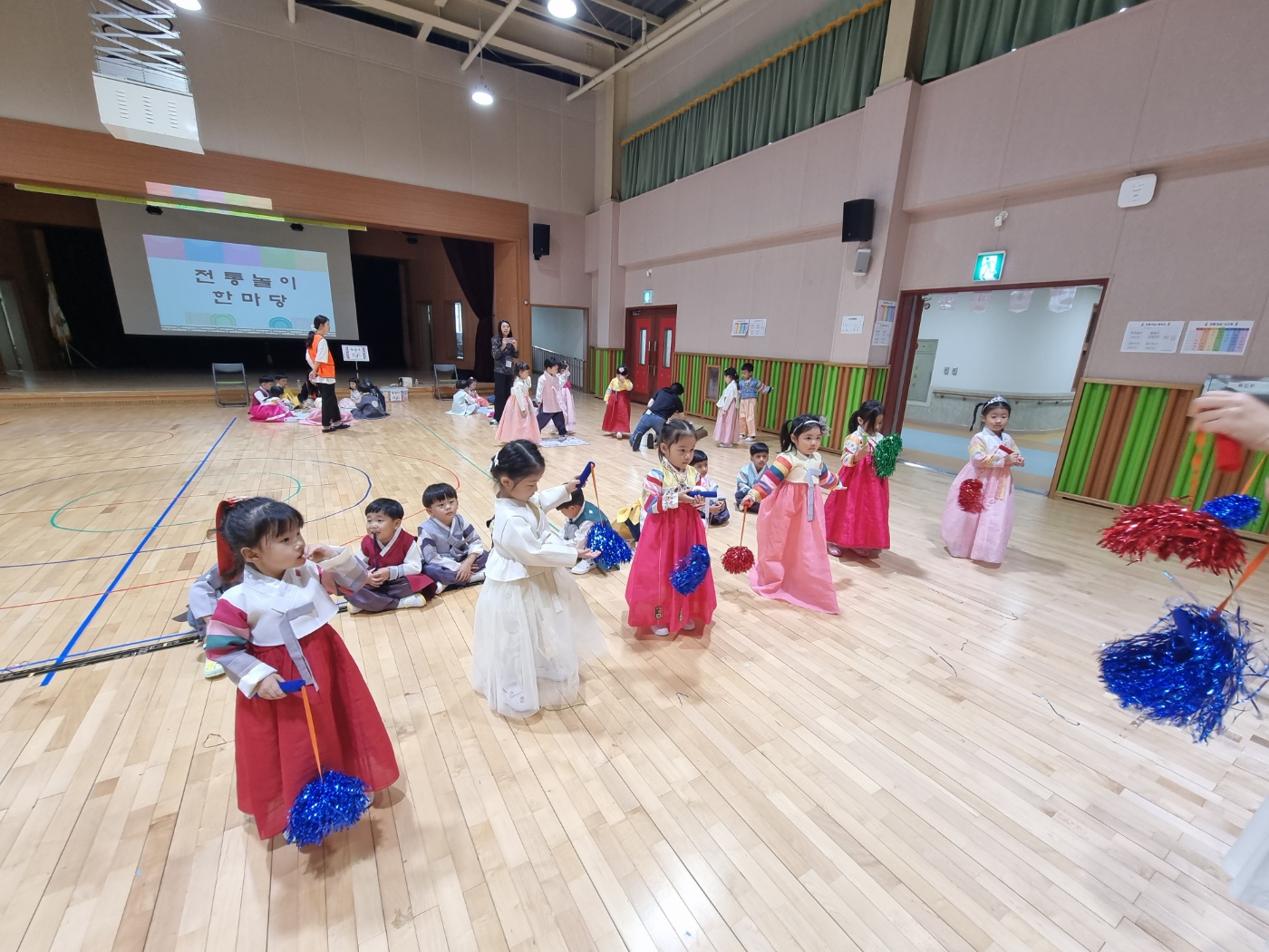 창원진달래유치원 추석맞이 전통의 날 행사 실시 - 관련이미지2